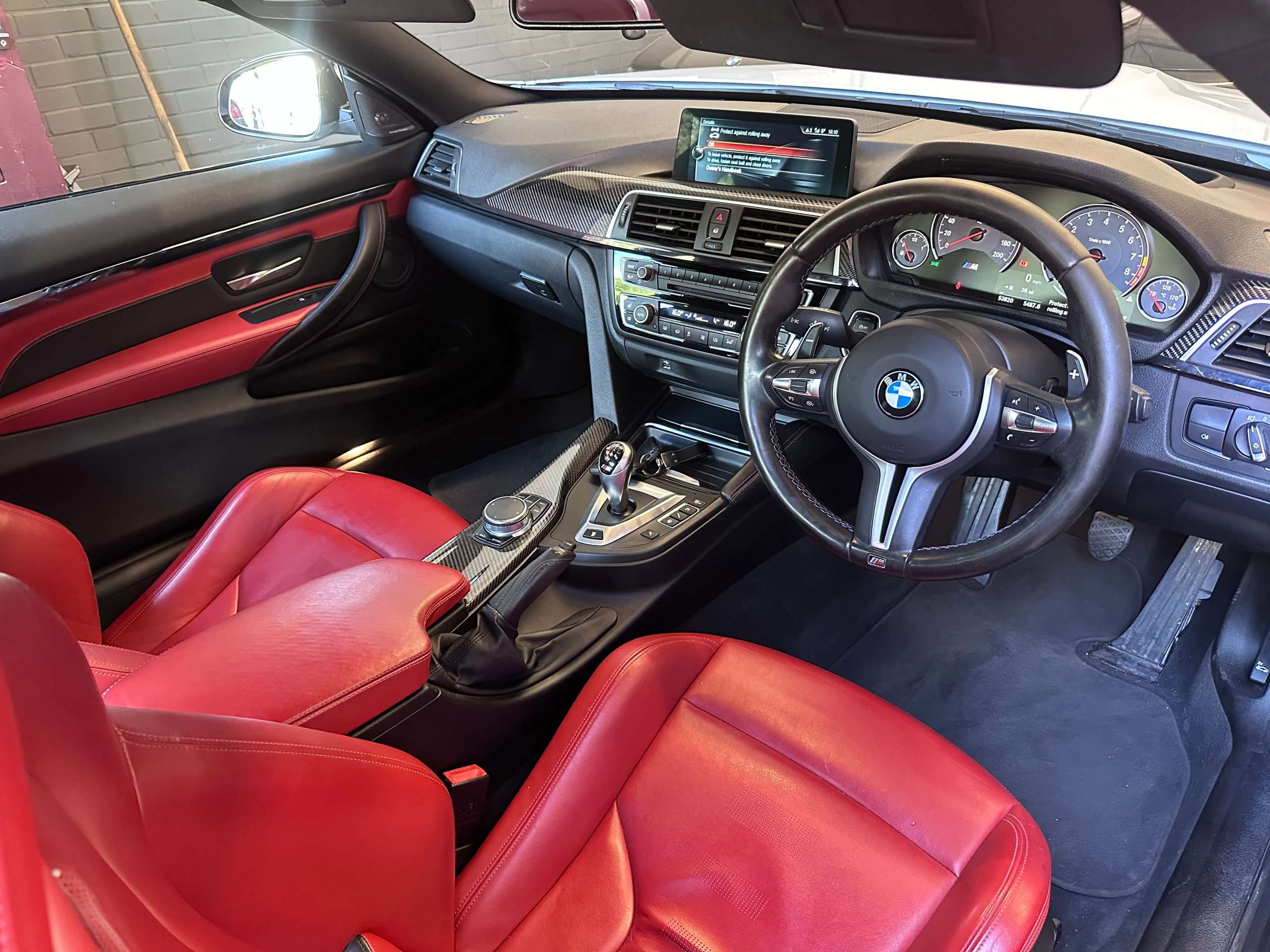 2017 BMW M4 2017 BMW M4