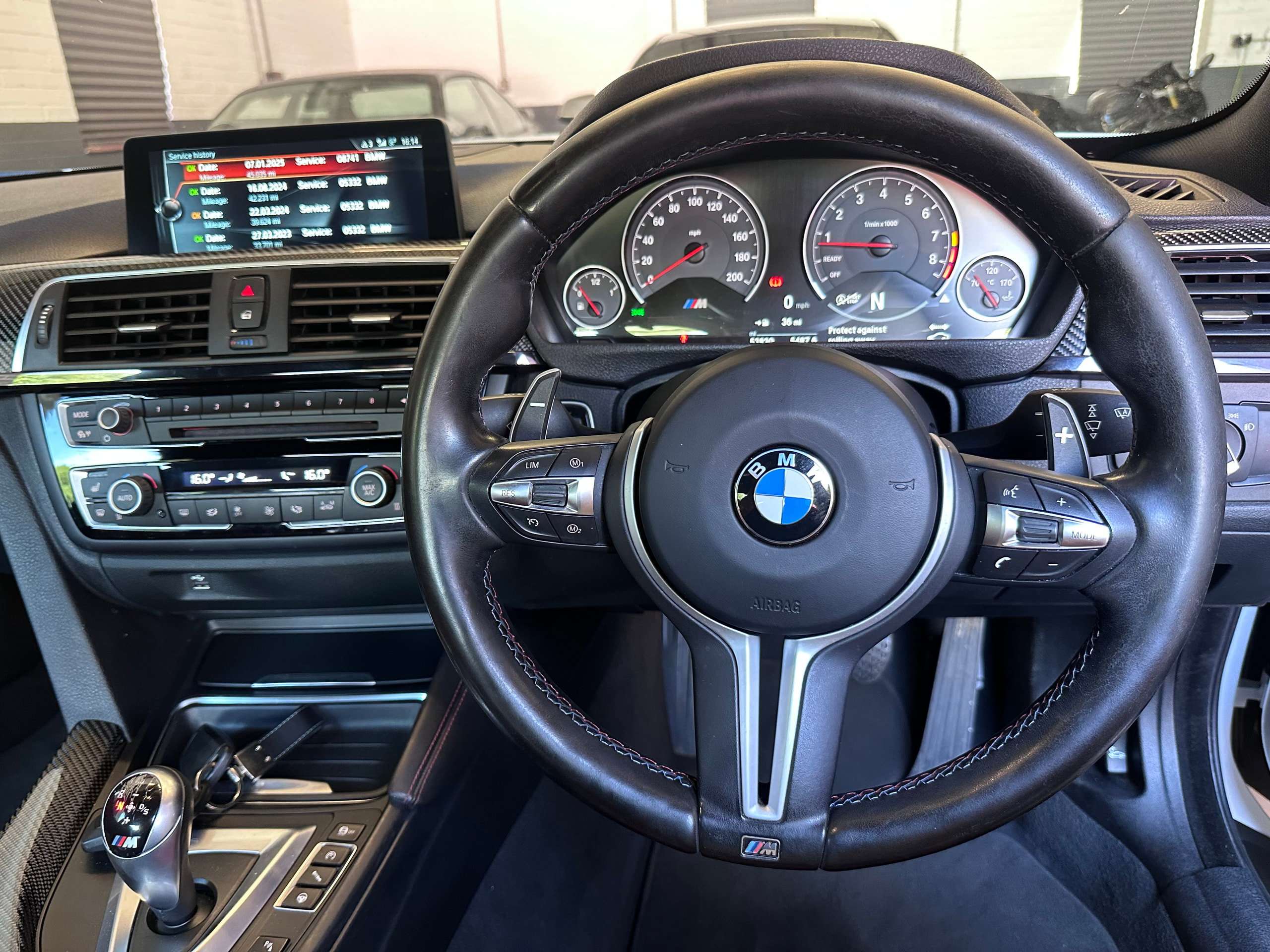 2017 BMW M4 2017 BMW M4