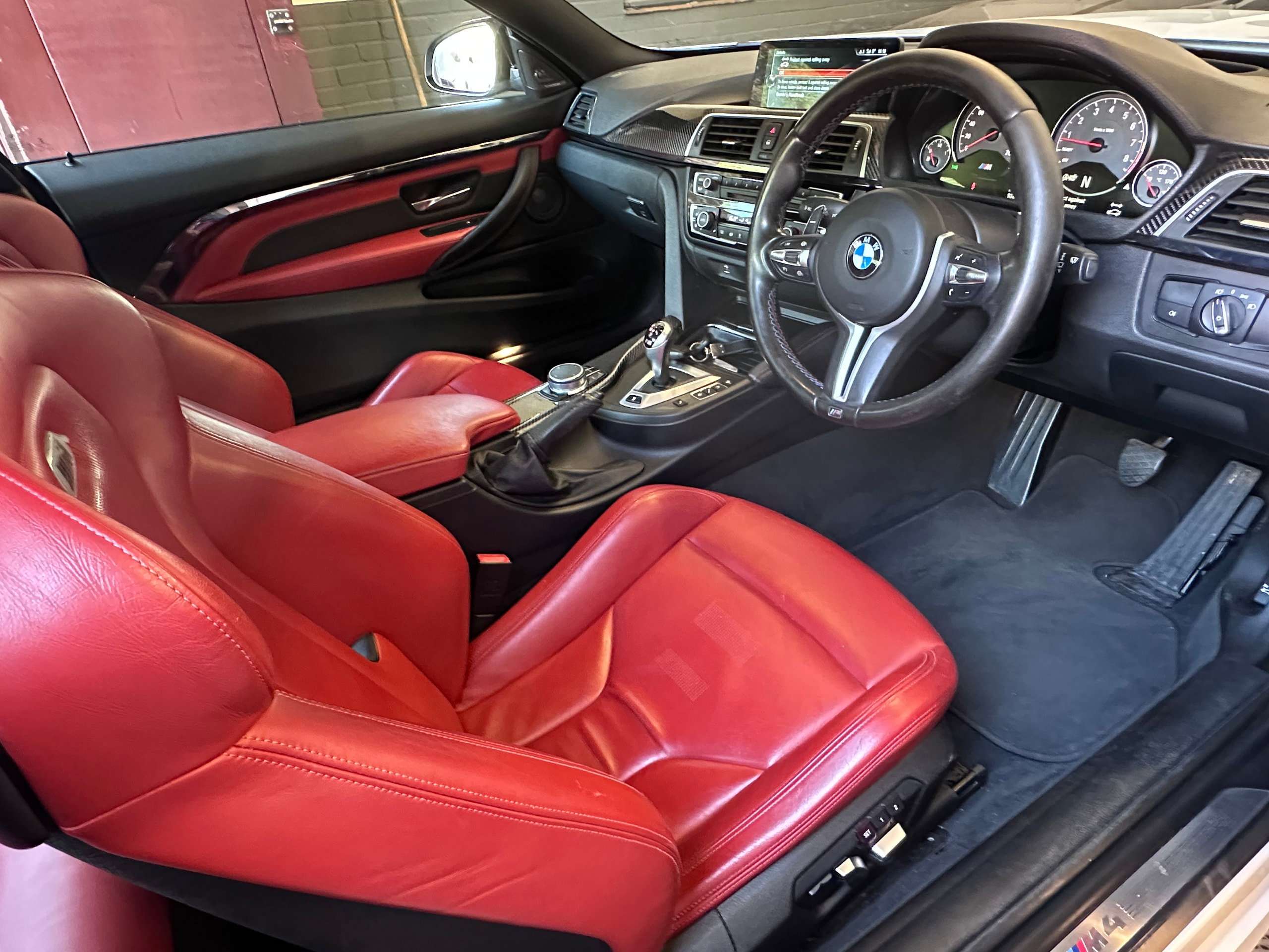 2017 BMW M4 2017 BMW M4
