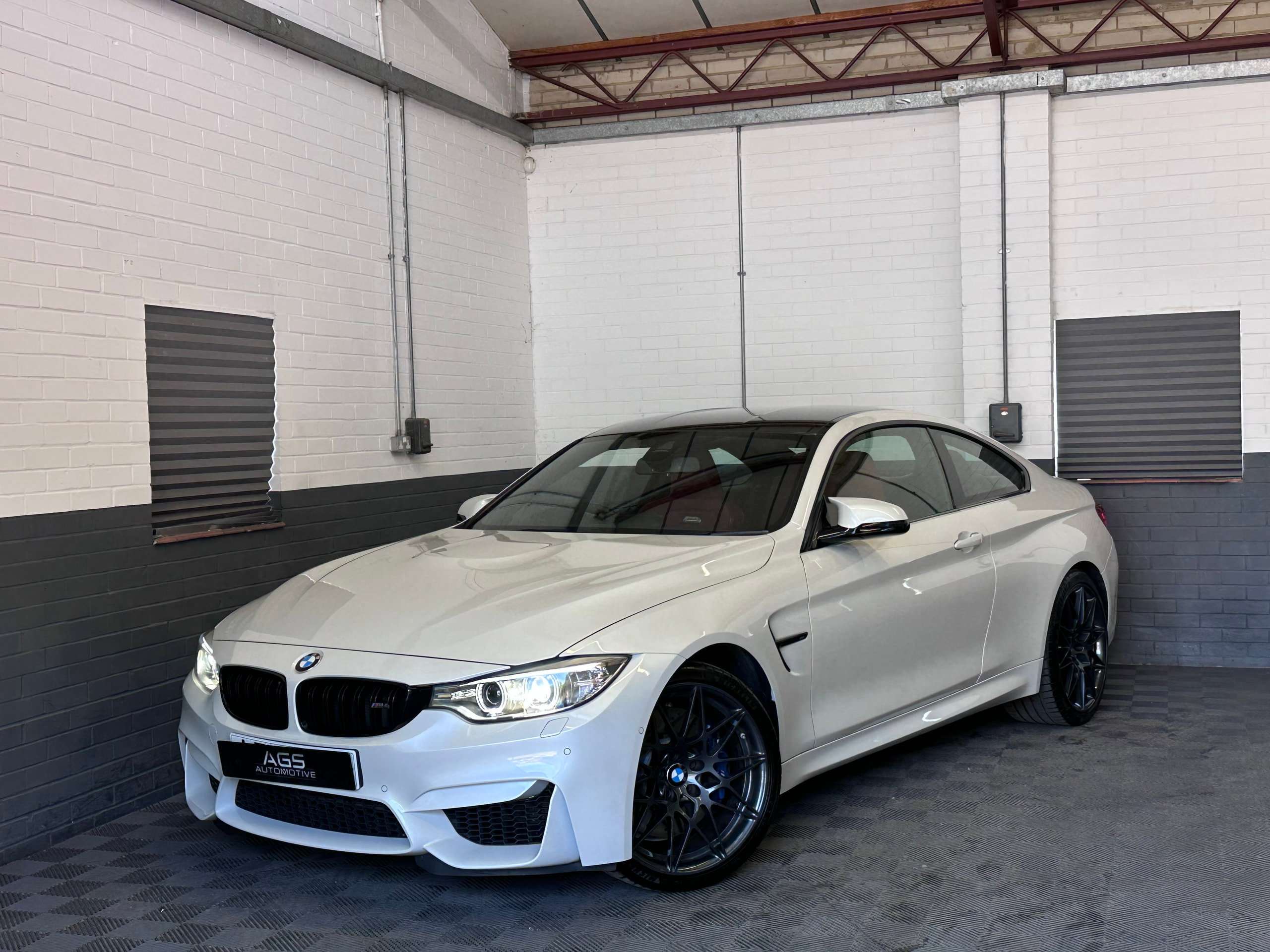 A 2017 BMW M4 3.0 BiTurbo Competition Coupe 2dr Petrol DCT Euro 6 (s/s) (450 ps) A 2017 BMW M4 3.0 BiTurbo Competition Coupe 2dr Petrol DCT Euro 6 (s/s) (450 ps)