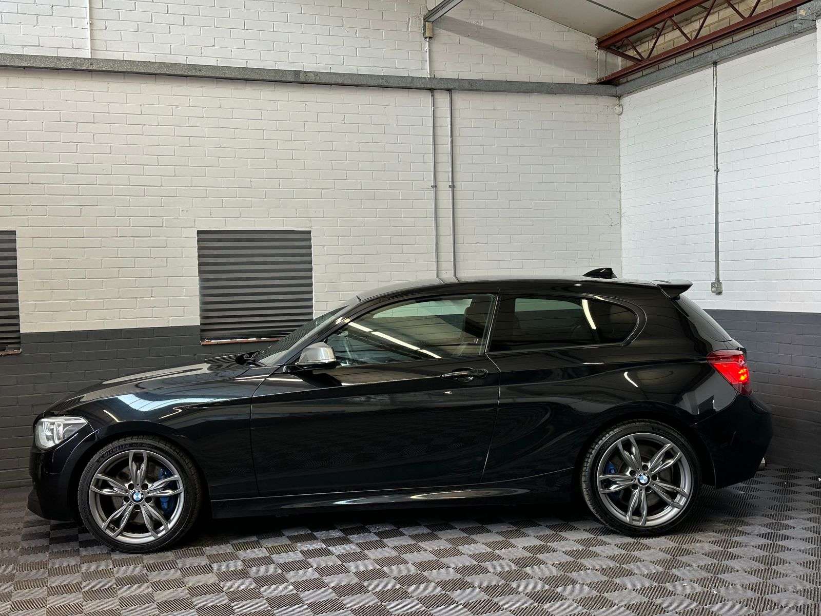 A 2013 BMW 1 SERIES A 2013 BMW 1 SERIES