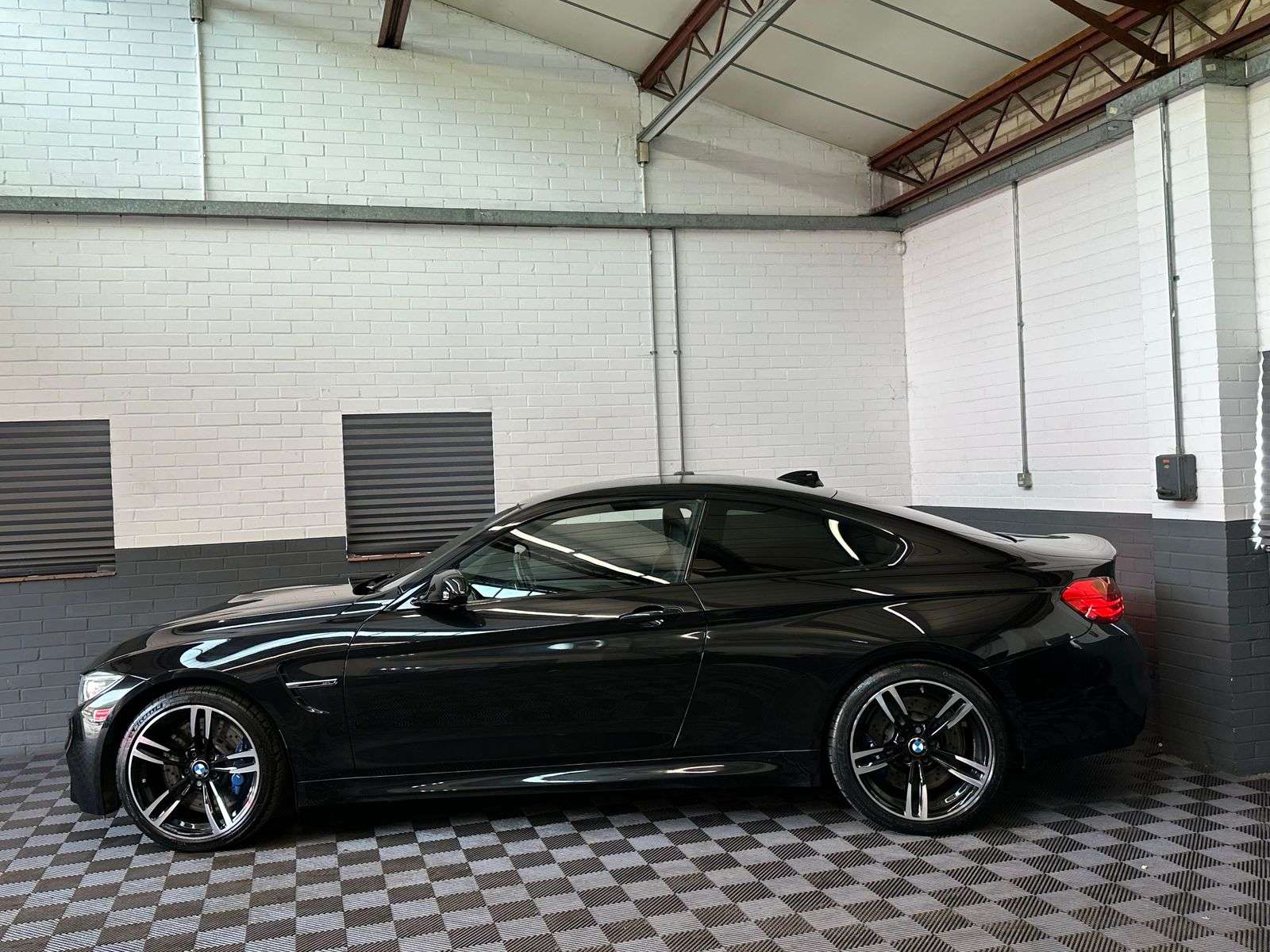 2014 BMW M4 2014 BMW M4