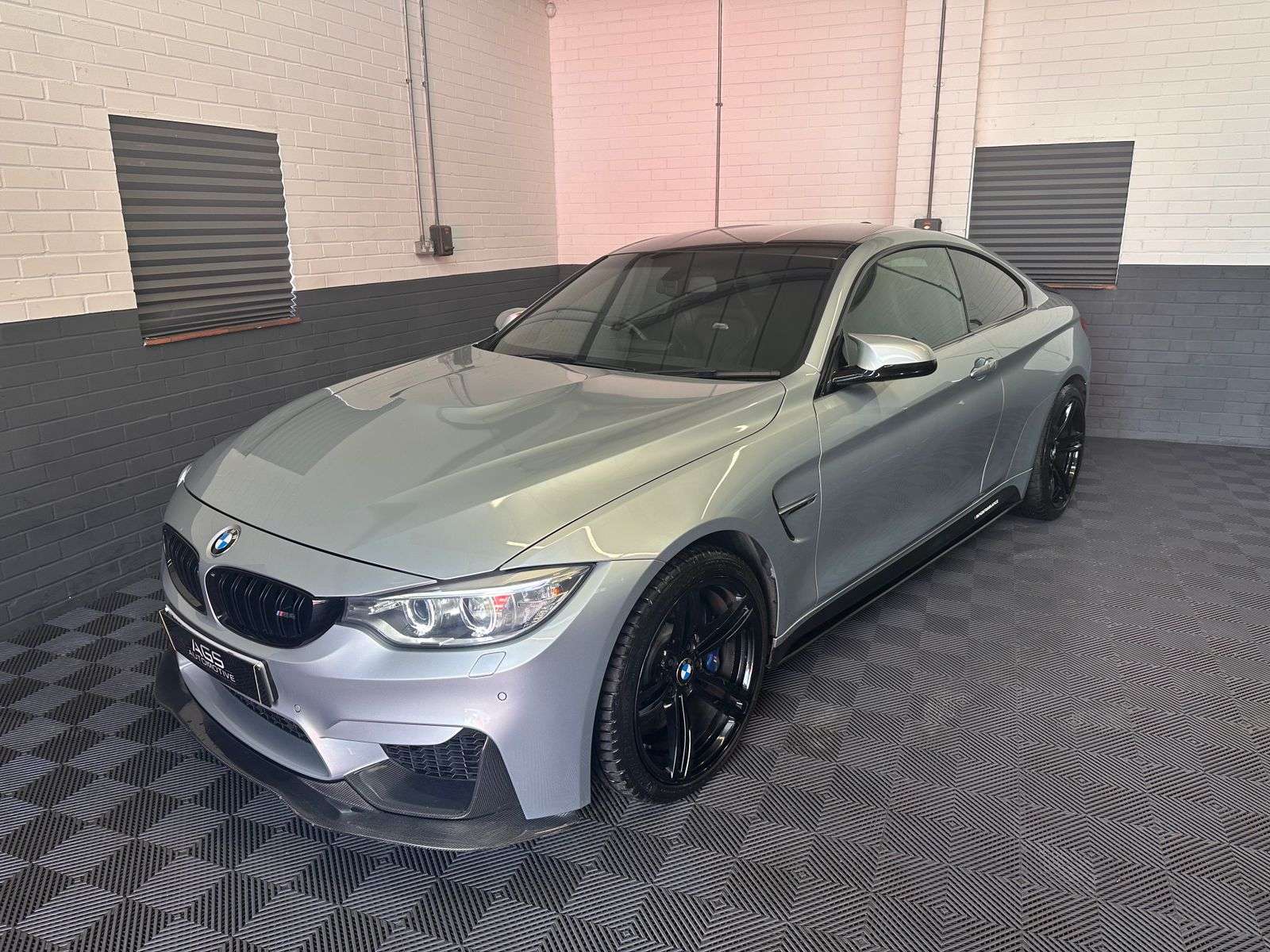 2014 BMW M4 2014 BMW M4