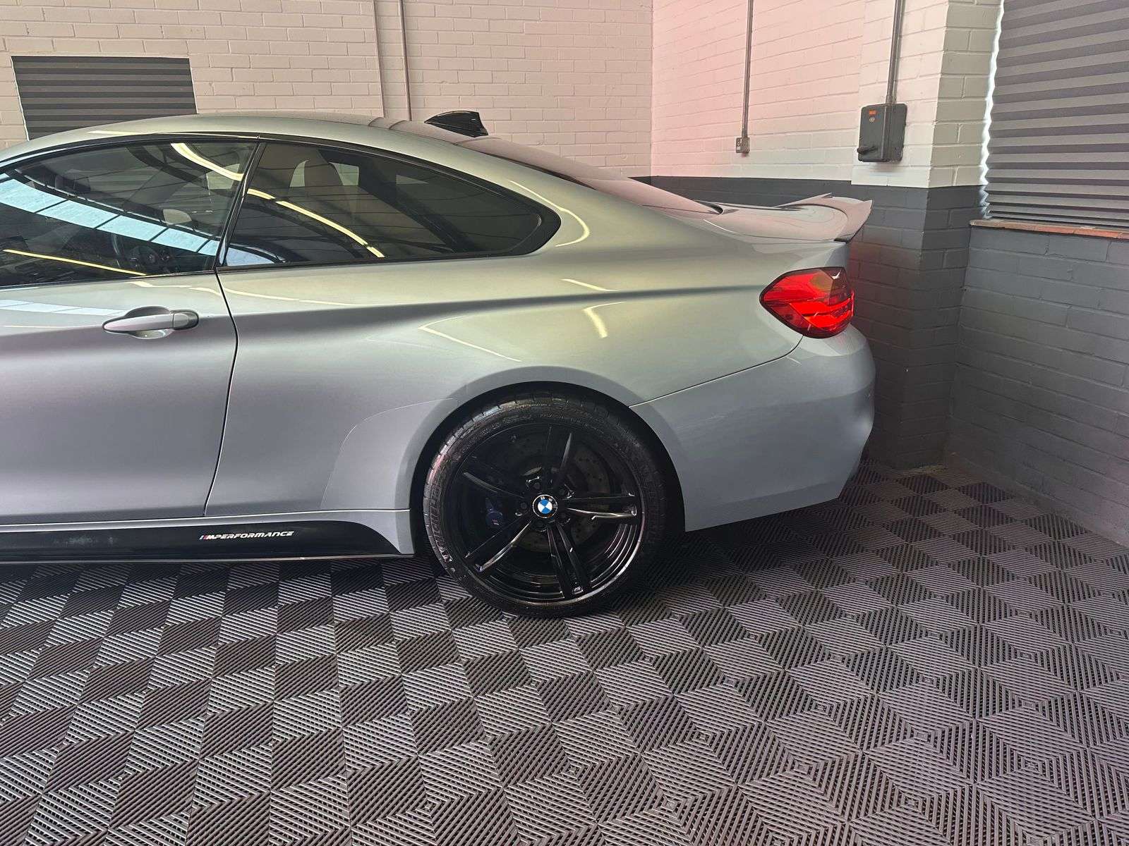 2014 BMW M4 2014 BMW M4
