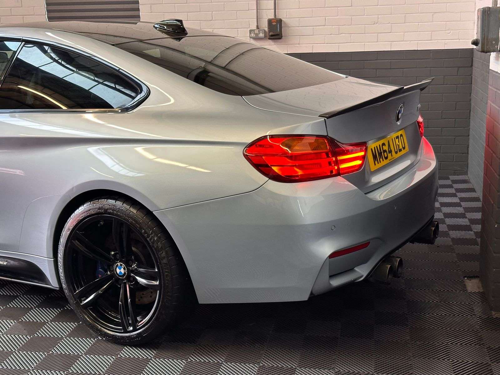 2014 BMW M4 2014 BMW M4