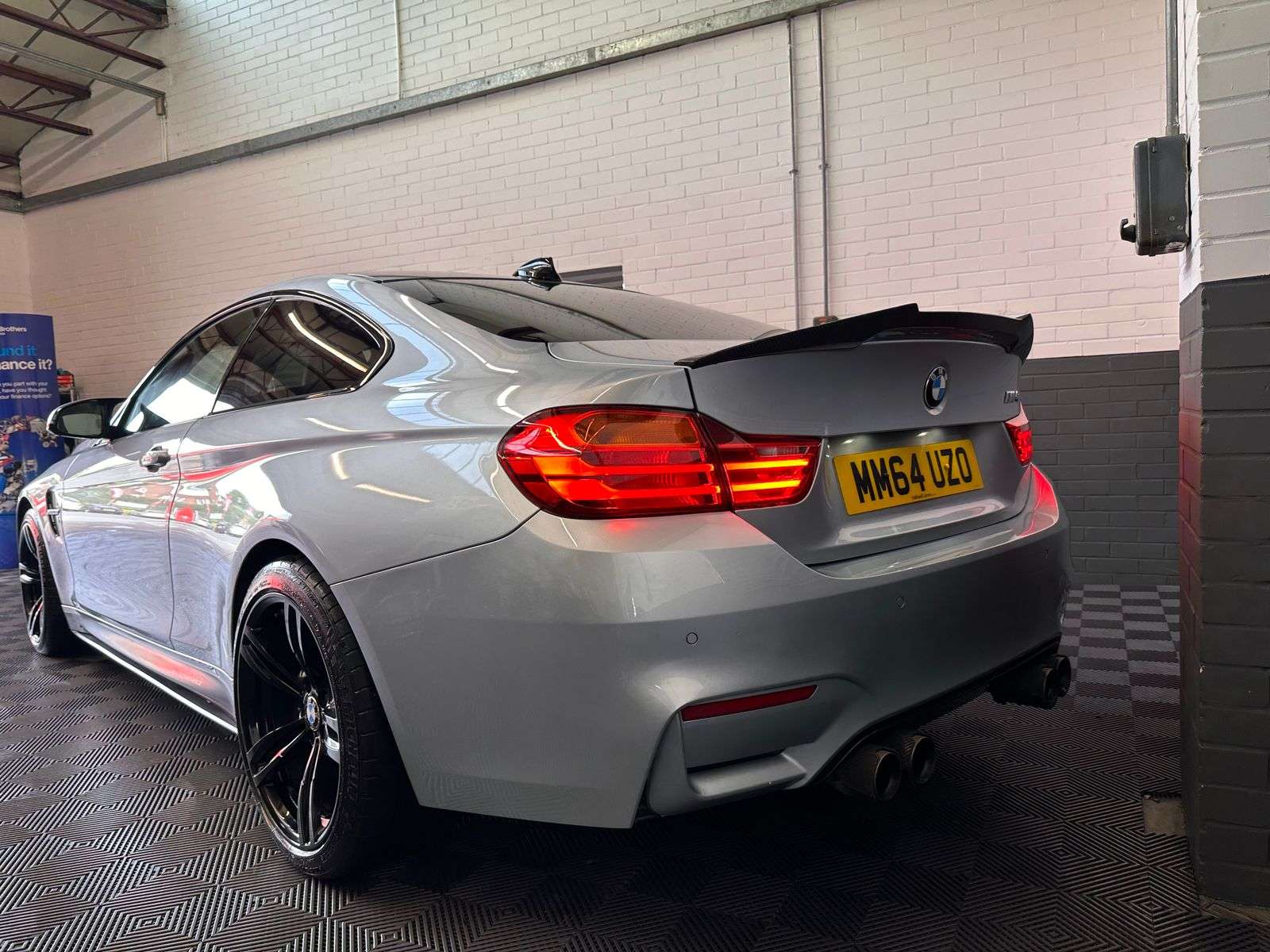 2014 BMW M4 2014 BMW M4