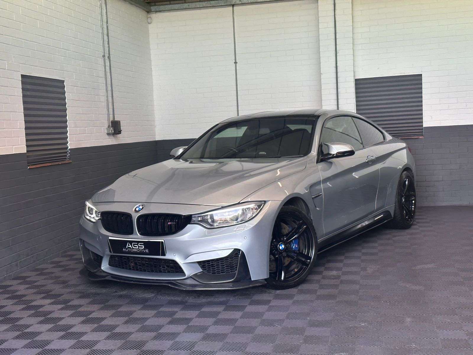 2014 BMW M4 2014 BMW M4