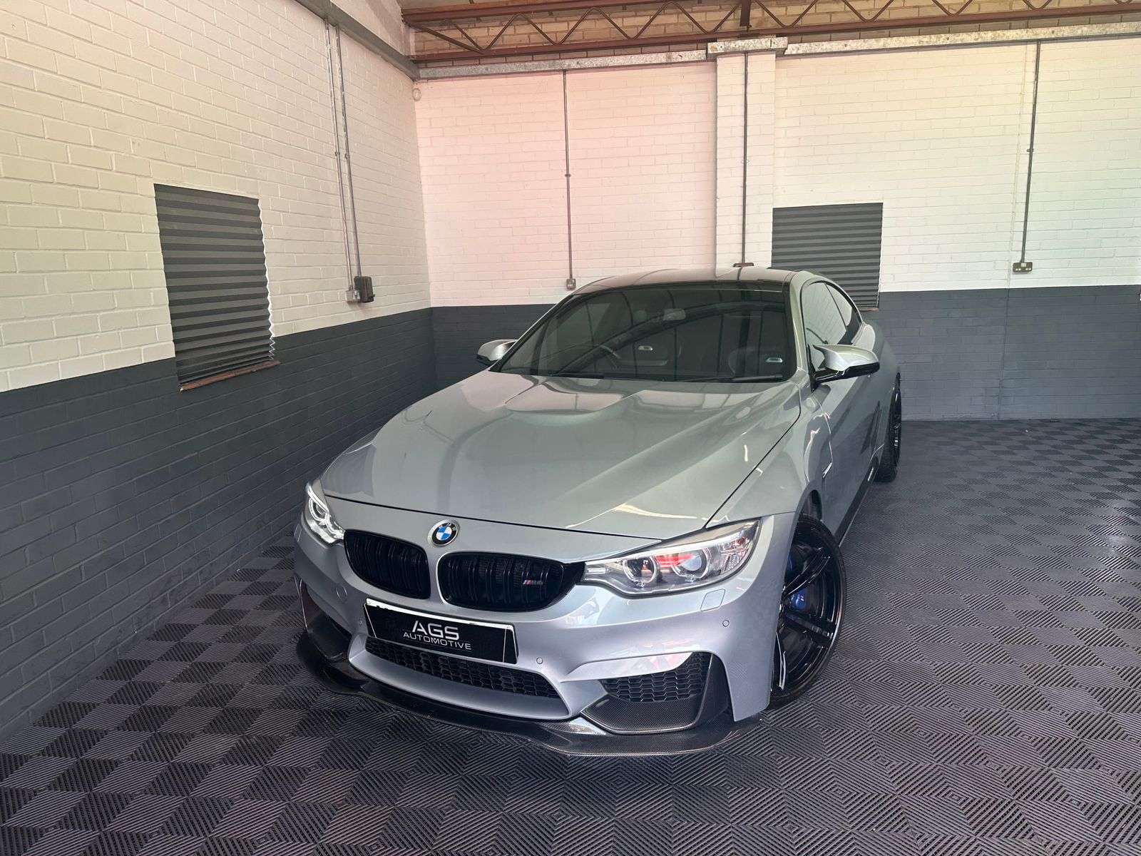 2014 BMW M4 2014 BMW M4