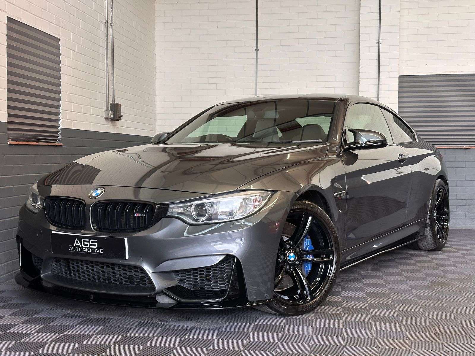 A 2015 BMW M4 3.0 BiTurbo Coupe 2dr Petrol DCT Euro 6 (s/s) (431 ps) A 2015 BMW M4 3.0 BiTurbo Coupe 2dr Petrol DCT Euro 6 (s/s) (431 ps)