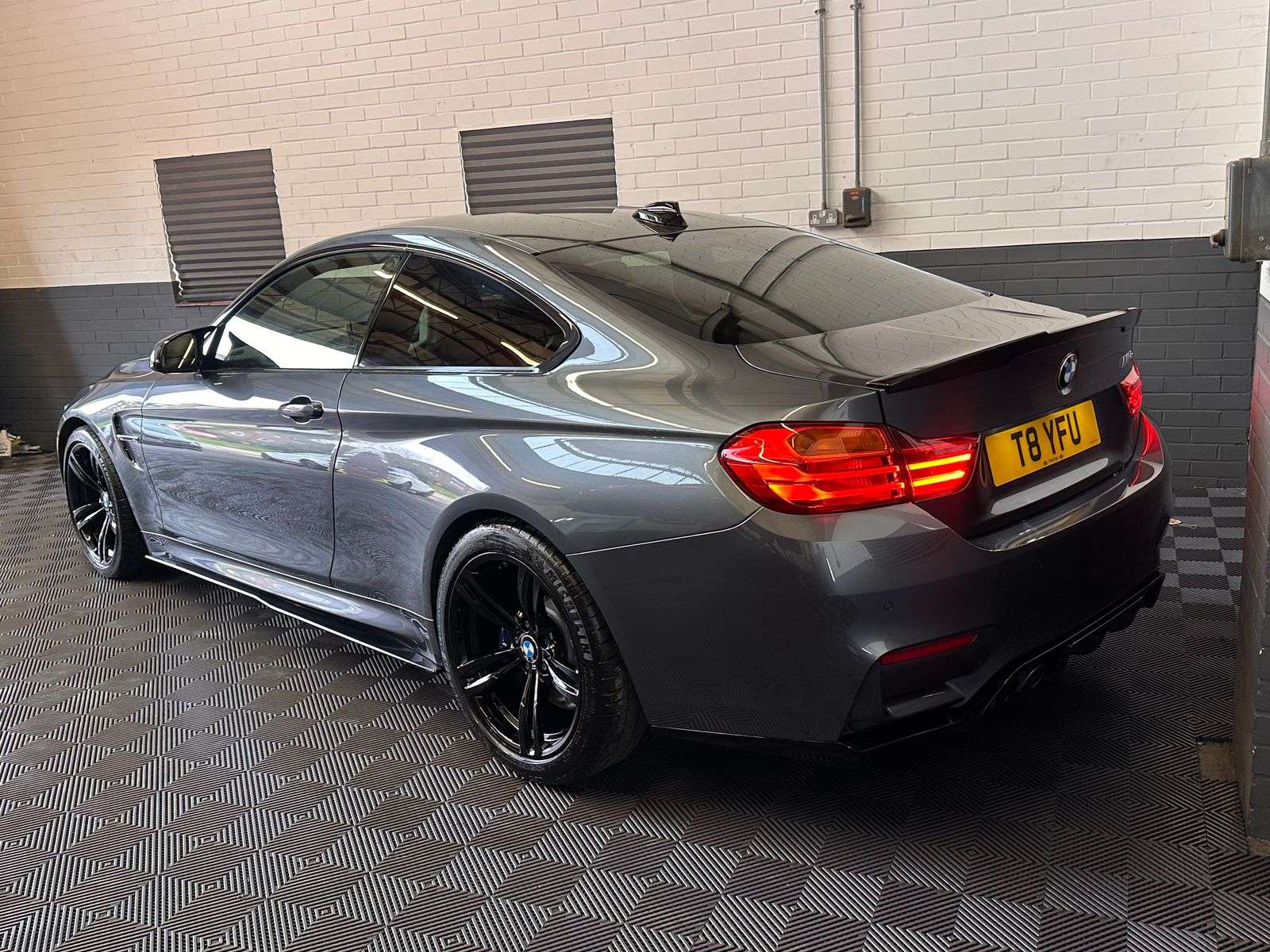 2015 BMW M4 2015 BMW M4