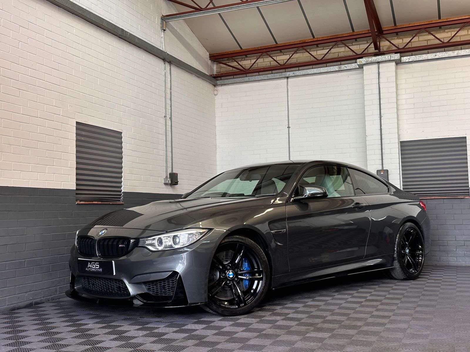 2015 BMW M4 2015 BMW M4