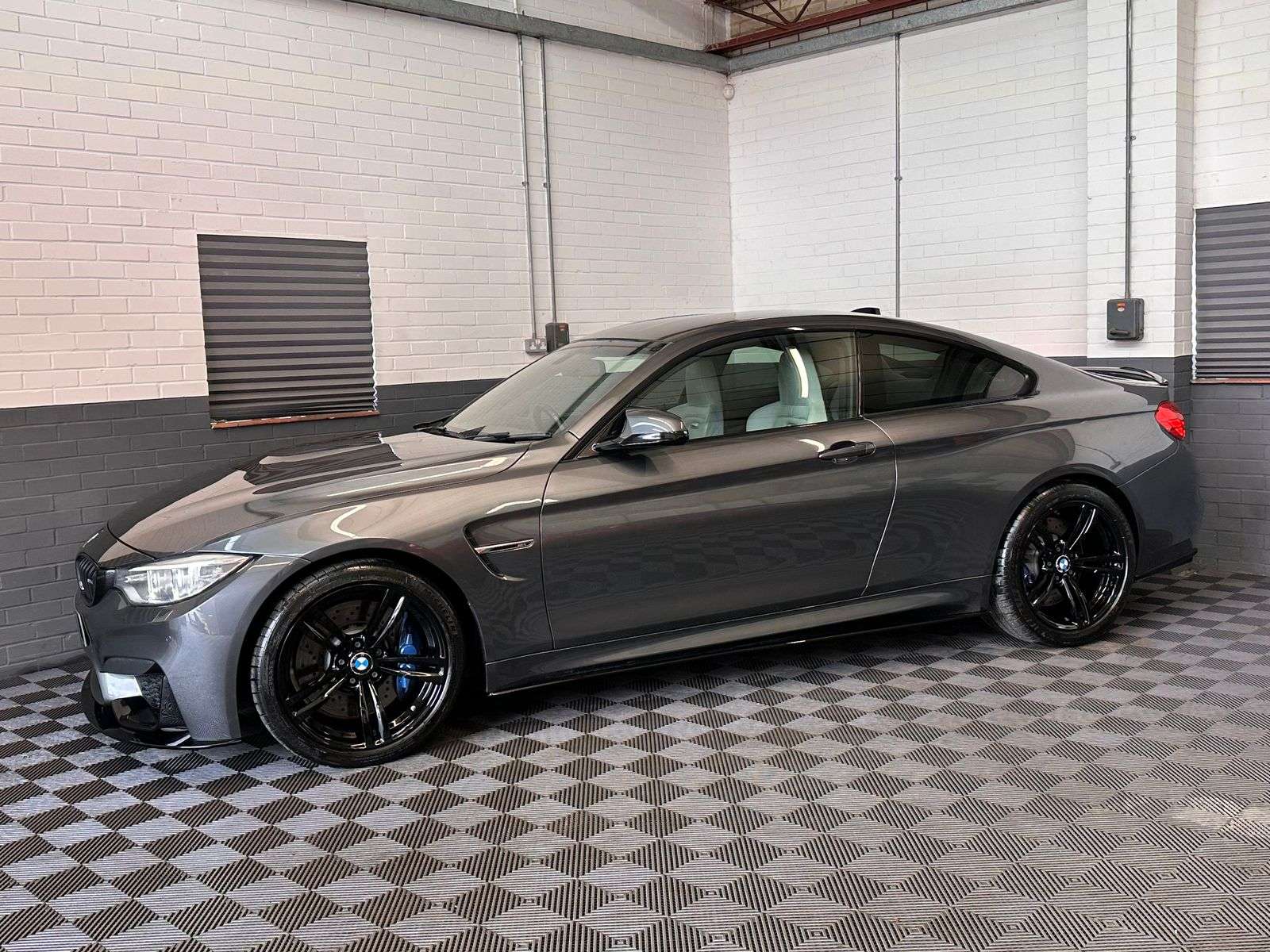 2015 BMW M4 2015 BMW M4