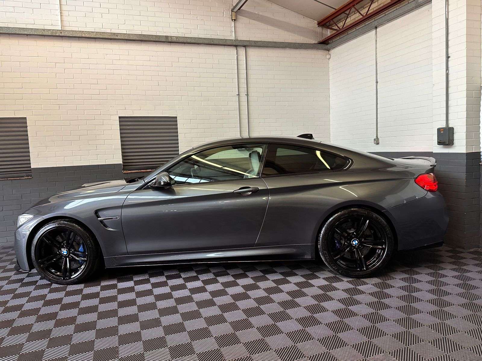 2015 BMW M4 2015 BMW M4