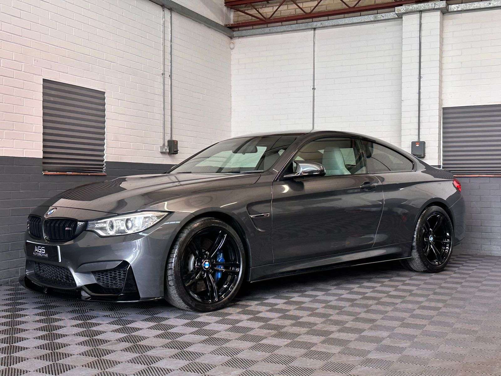 2015 BMW M4 2015 BMW M4