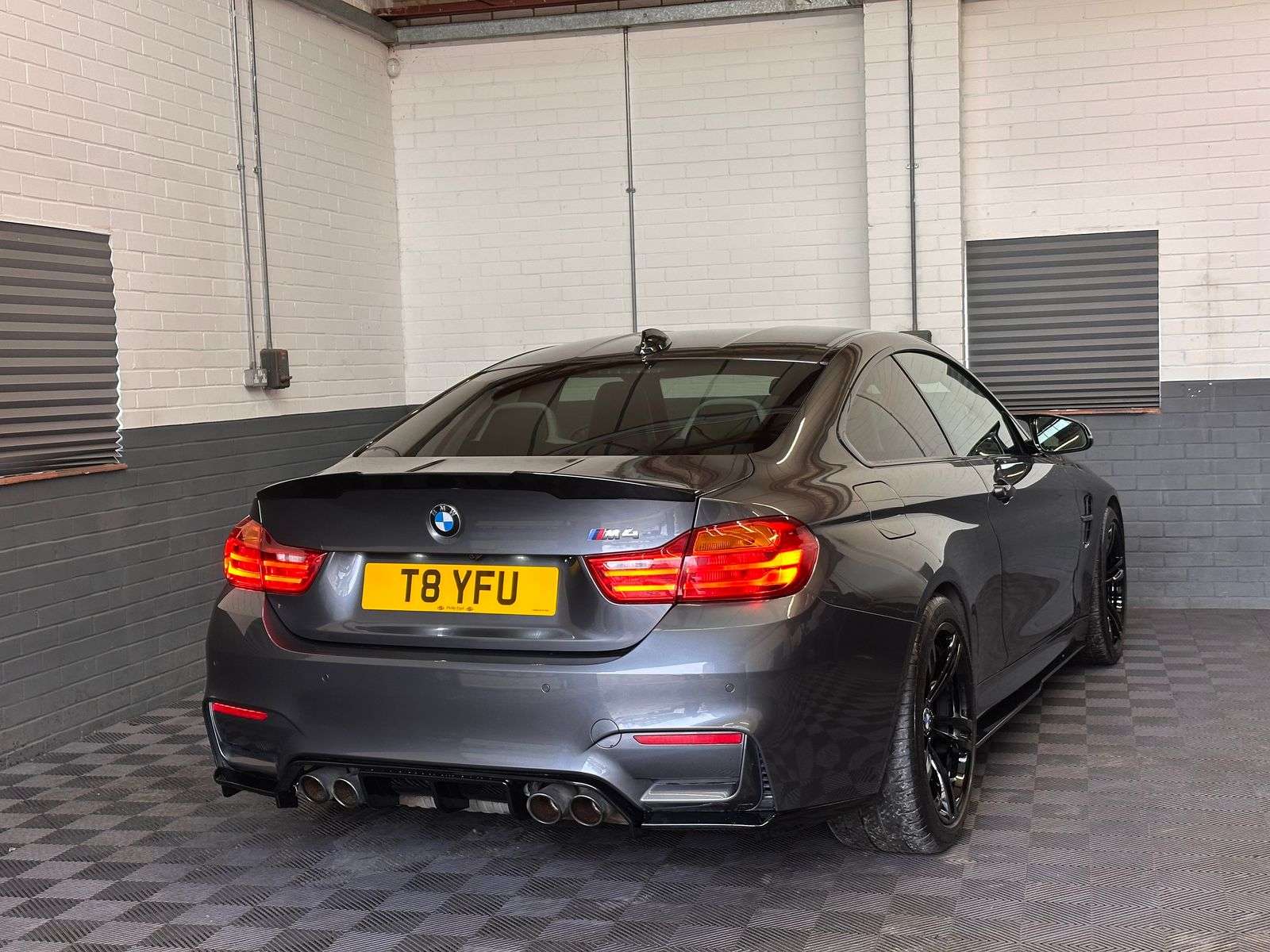 2015 BMW M4 2015 BMW M4