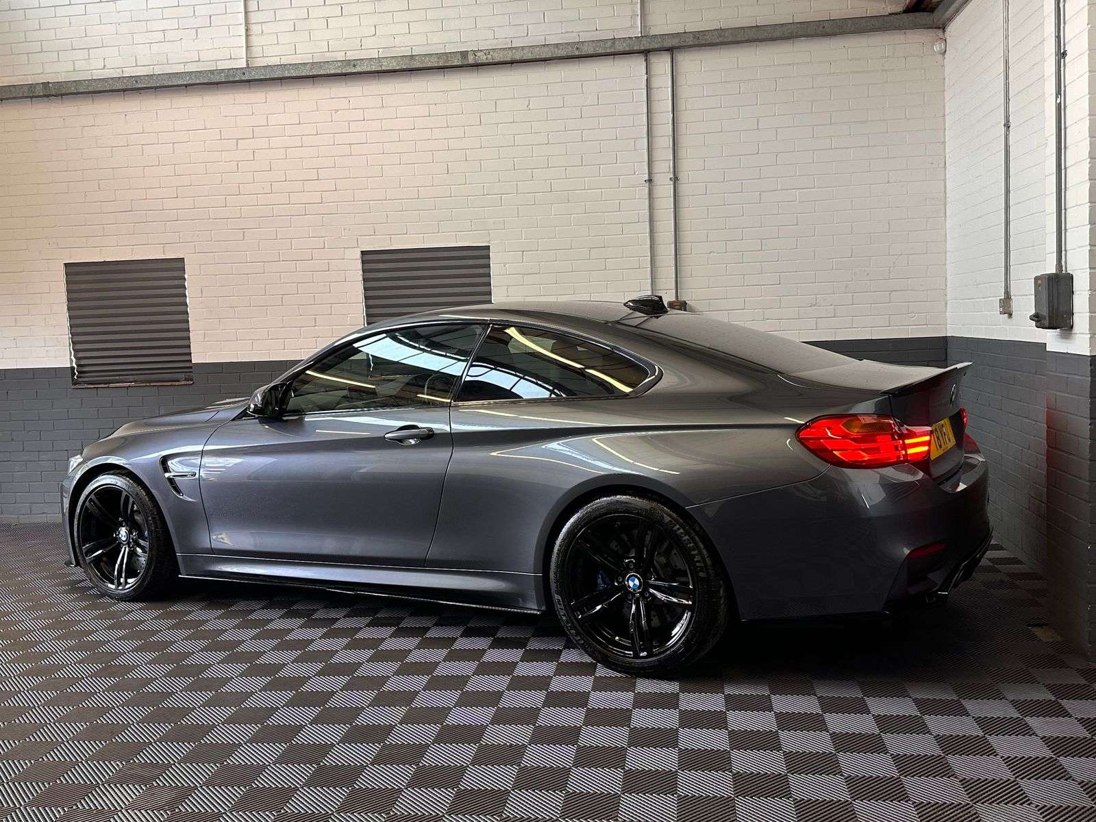 2015 BMW M4 2015 BMW M4