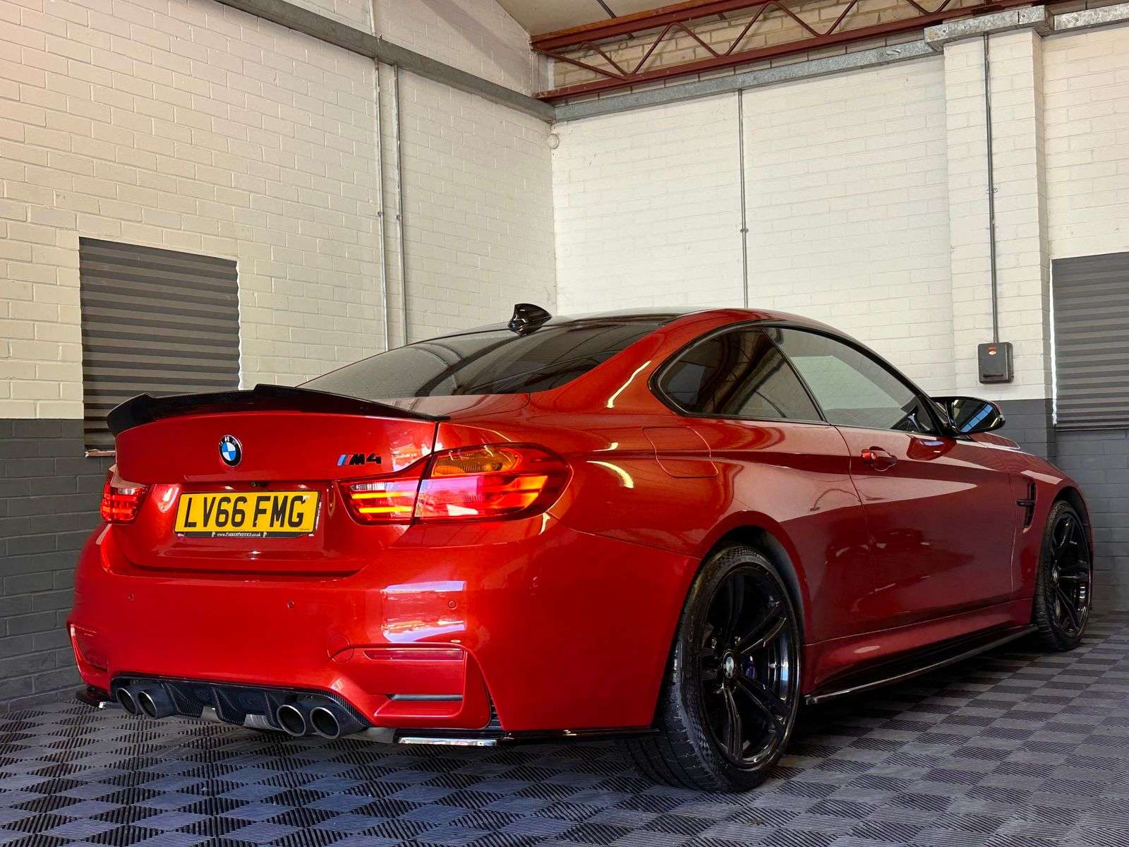 2016 BMW M4 2016 BMW M4