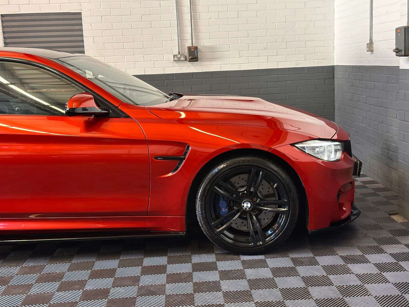 2016 BMW M4 2016 BMW M4