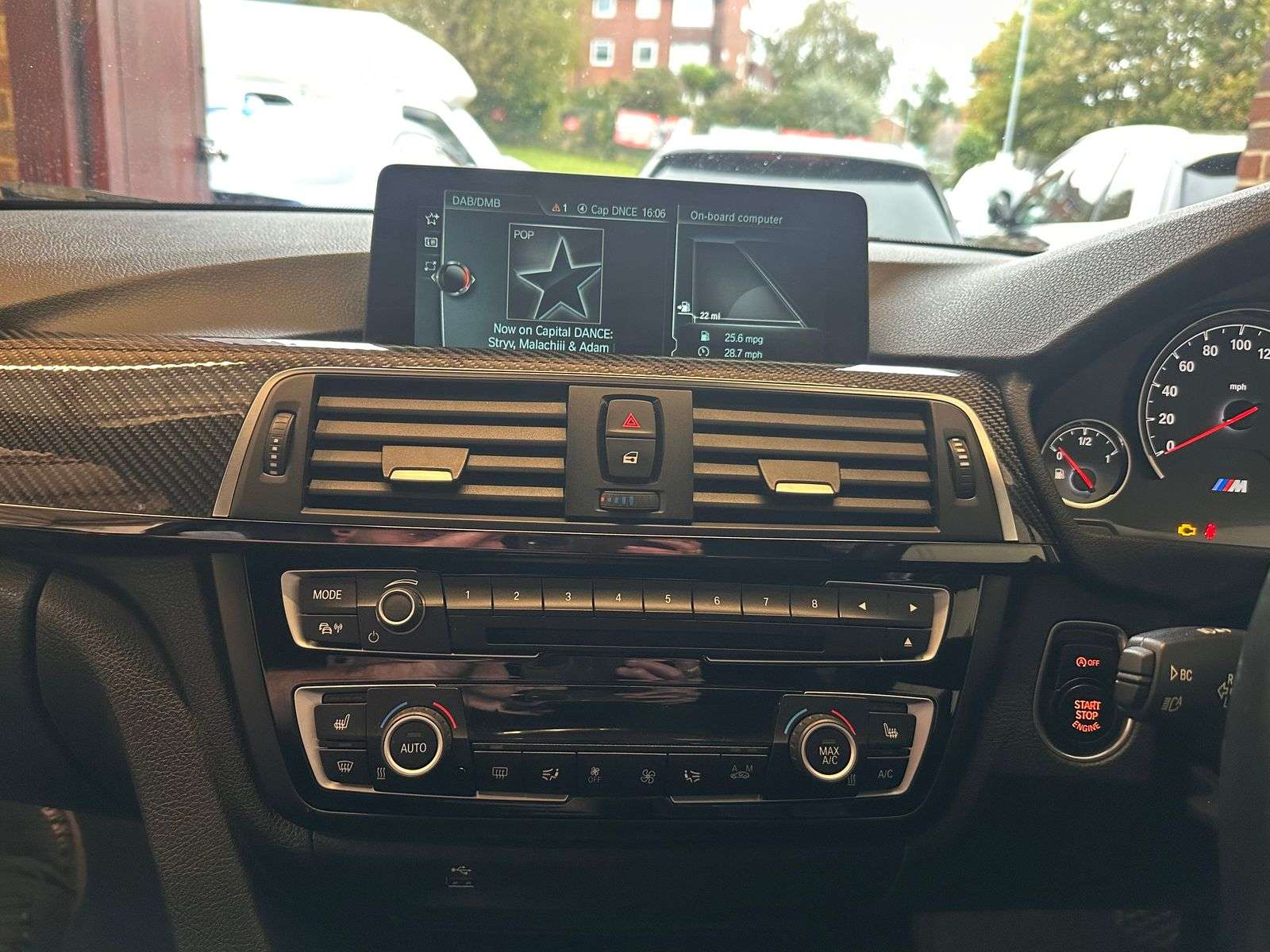 2016 BMW M4 2016 BMW M4