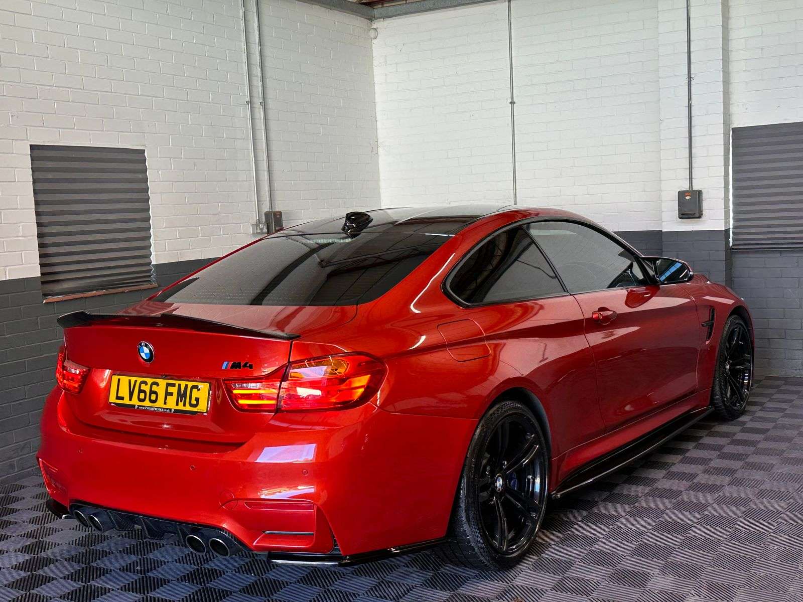 2016 BMW M4 2016 BMW M4