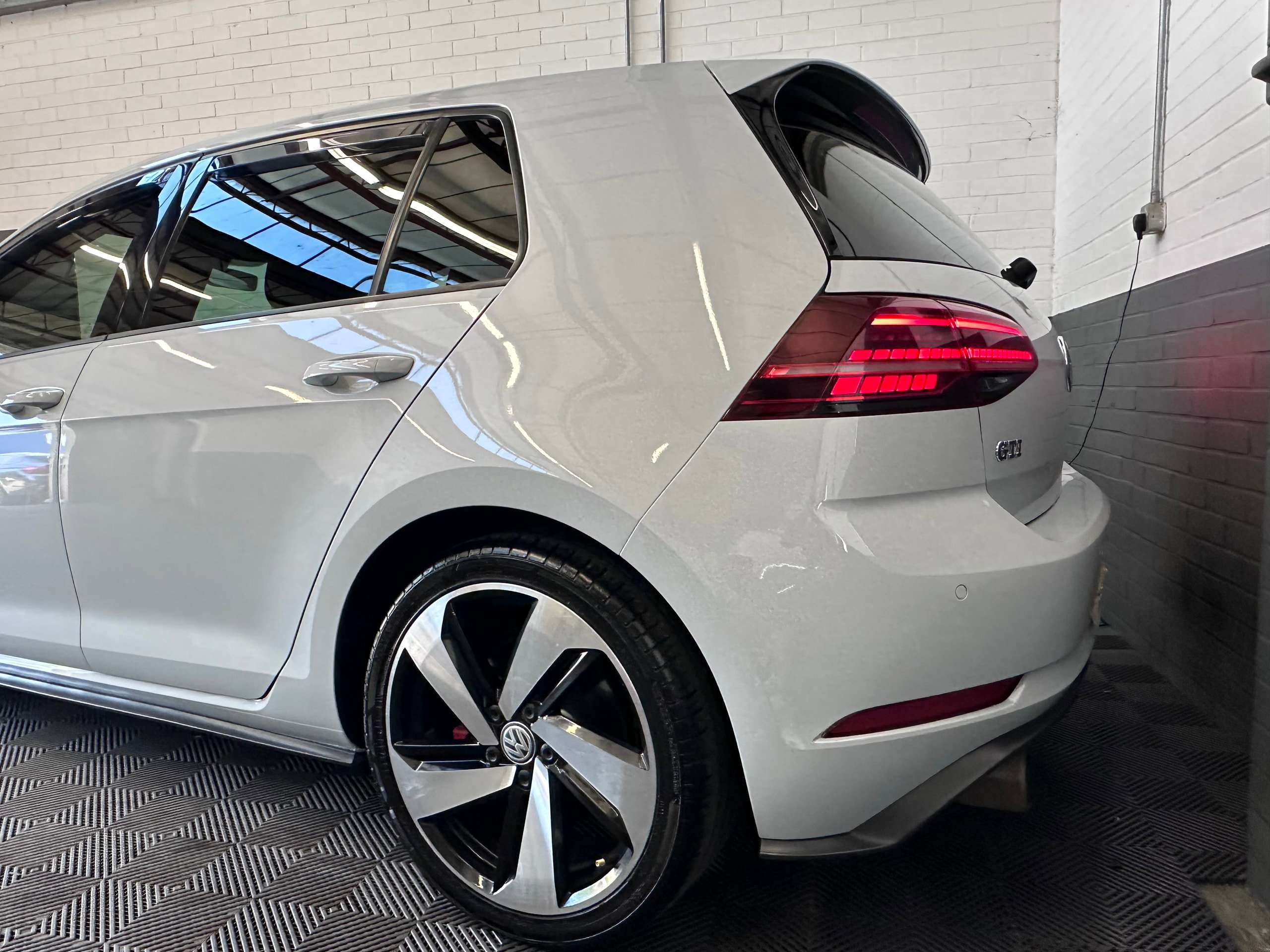 2017 VOLKSWAGEN GOLF 2017 VOLKSWAGEN GOLF