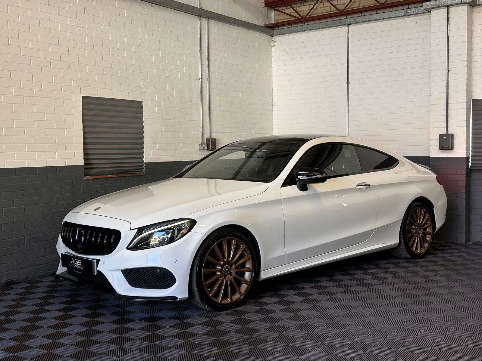 A 2017 MERCEDES-BENZ C CLASS 2.1 C220d AMG Line (Premium) Coupe 2dr Diesel G-Tronic+ Euro 6 (s/s) (170 ps) A 2017 MERCEDES-BENZ C CLASS 2.1 C220d AMG Line (Premium) Coupe 2dr Diesel G-Tronic+ Euro 6 (s/s) (170 ps)