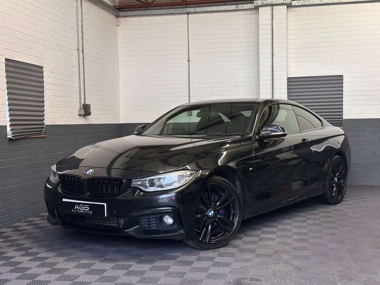 A 2015 BMW 4 SERIES 3.0 435d M Sport Coupe 2dr Diesel Auto xDrive Euro 6 (s/s) (313 ps) A 2015 BMW 4 SERIES 3.0 435d M Sport Coupe 2dr Diesel Auto xDrive Euro 6 (s/s) (313 ps)