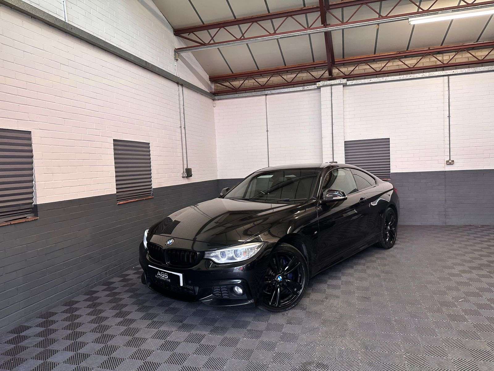 A 2015 BMW 4 SERIES 3.0 435d M Sport Coupe 2dr Diesel Auto xDrive Euro 6 (s/s) (313 ps) A 2015 BMW 4 SERIES 3.0 435d M Sport Coupe 2dr Diesel Auto xDrive Euro 6 (s/s) (313 ps)