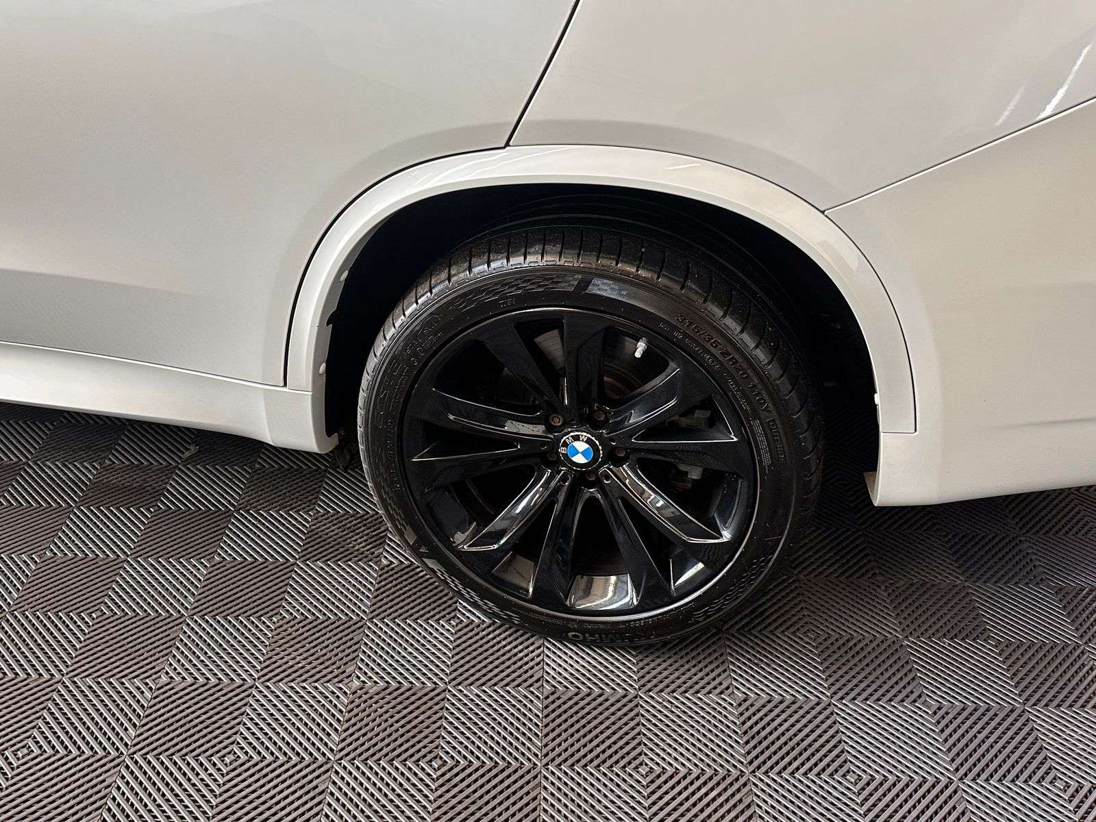 2015 BMW X5 2015 BMW X5