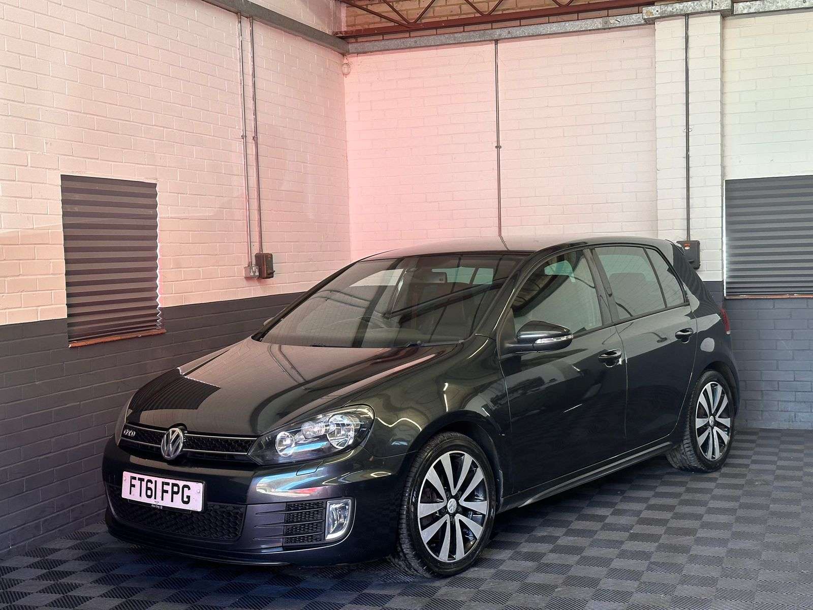 A 2011 VOLKSWAGEN GOLF 2.0 TDI GTD (Leather) Hatchback 5dr Diesel Manual Euro 5 (170 ps) A 2011 VOLKSWAGEN GOLF 2.0 TDI GTD (Leather) Hatchback 5dr Diesel Manual Euro 5 (170 ps)