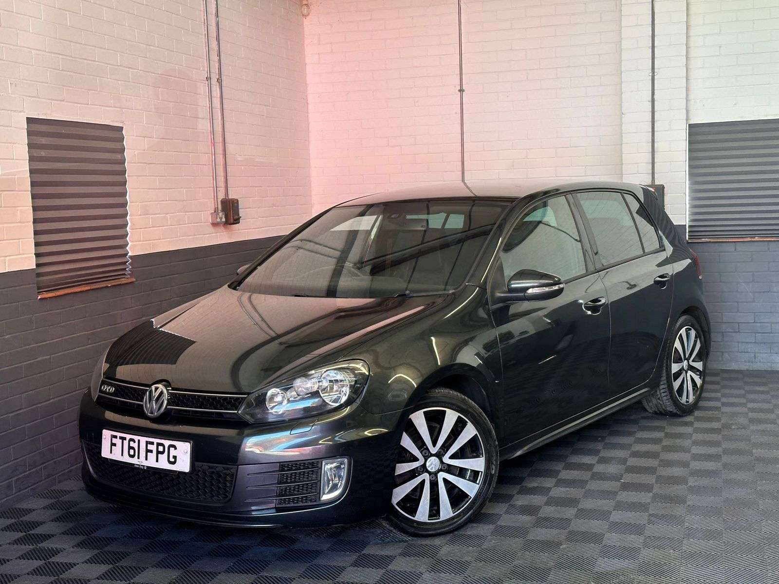 A 2011 VOLKSWAGEN GOLF 2.0 TDI GTD (Leather) Hatchback 5dr Diesel Manual Euro 5 (170 ps) A 2011 VOLKSWAGEN GOLF 2.0 TDI GTD (Leather) Hatchback 5dr Diesel Manual Euro 5 (170 ps)