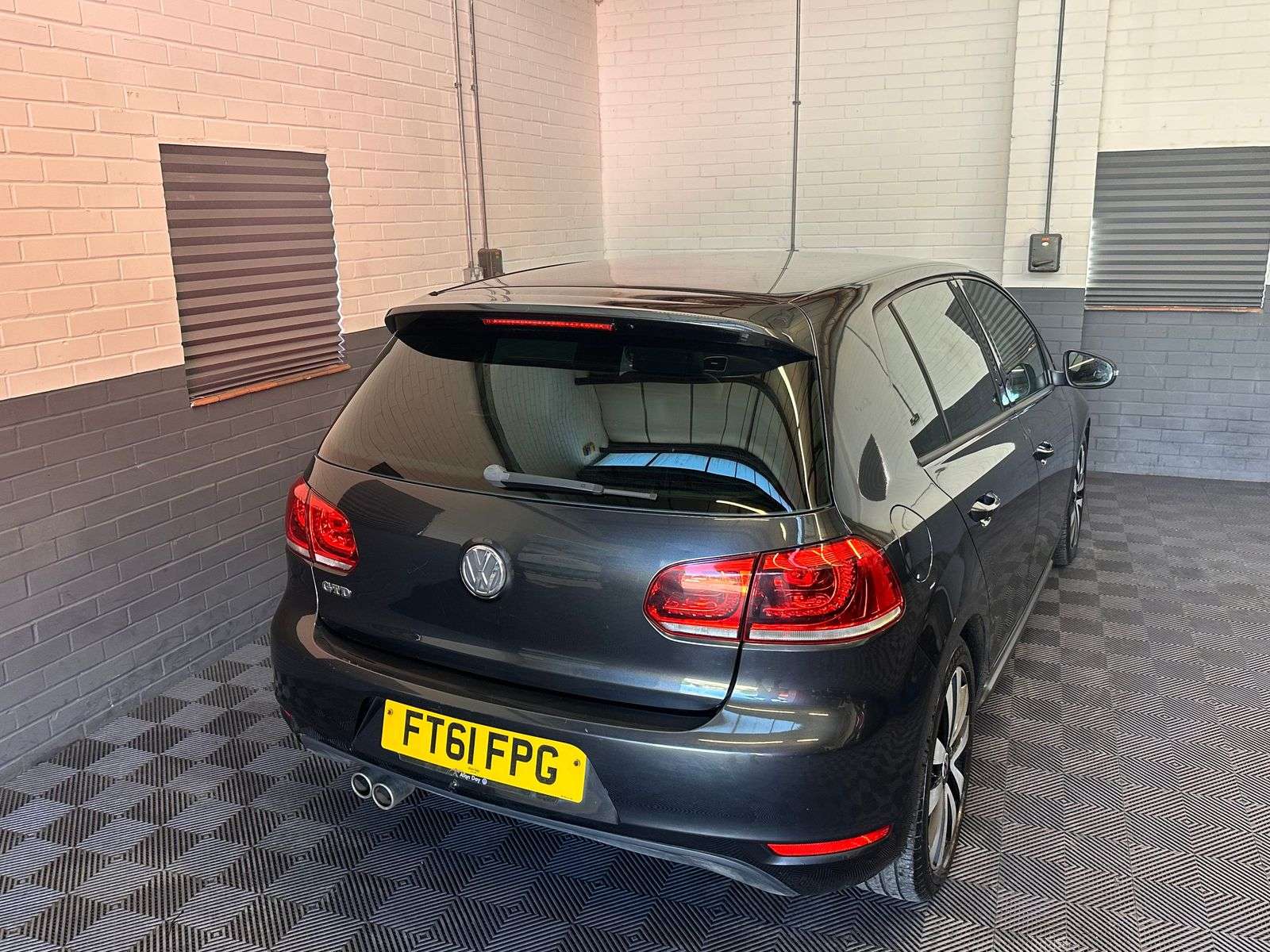 2011 VOLKSWAGEN GOLF 2011 VOLKSWAGEN GOLF