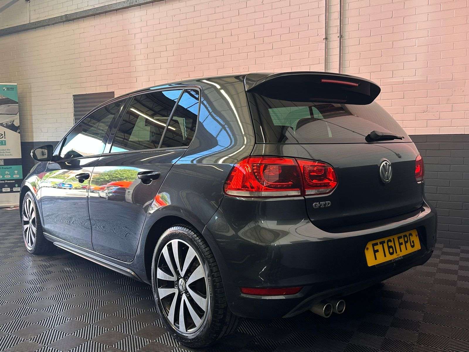2011 VOLKSWAGEN GOLF 2011 VOLKSWAGEN GOLF