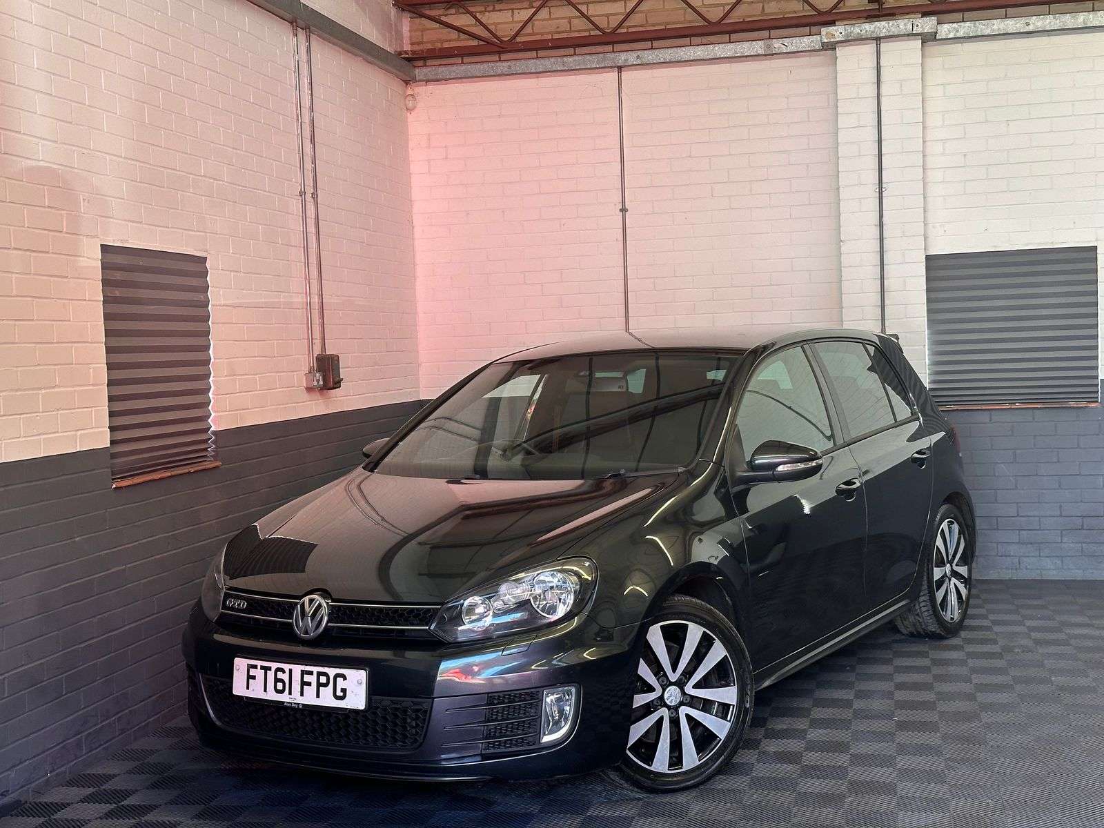 A 2011 VOLKSWAGEN GOLF 2.0 TDI GTD (Leather) Hatchback 5dr Diesel Manual Euro 5 (170 ps) A 2011 VOLKSWAGEN GOLF 2.0 TDI GTD (Leather) Hatchback 5dr Diesel Manual Euro 5 (170 ps)