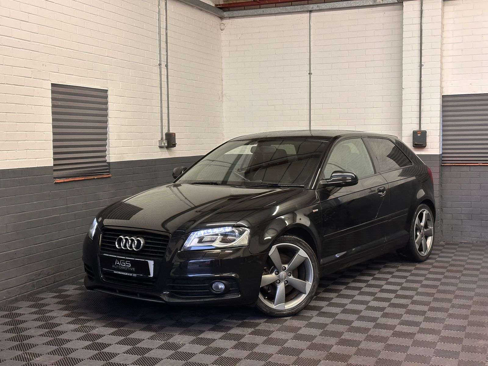 A 2011 AUDI A3 2.0 TFSI Black Edition Hatchback 3dr Petrol Manual Euro 5 (200 ps) A 2011 AUDI A3 2.0 TFSI Black Edition Hatchback 3dr Petrol Manual Euro 5 (200 ps)