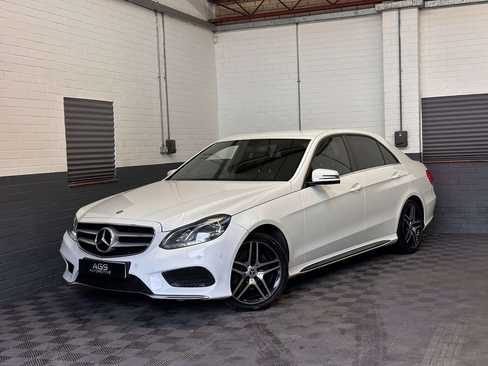 A 2014 MERCEDES-BENZ E CLASS 2.1 E220 CDI AMG Sport Saloon 4dr Diesel G-Tronic+ Euro 5 (s/s) (170 ps) A 2014 MERCEDES-BENZ E CLASS 2.1 E220 CDI AMG Sport Saloon 4dr Diesel G-Tronic+ Euro 5 (s/s) (170 ps)