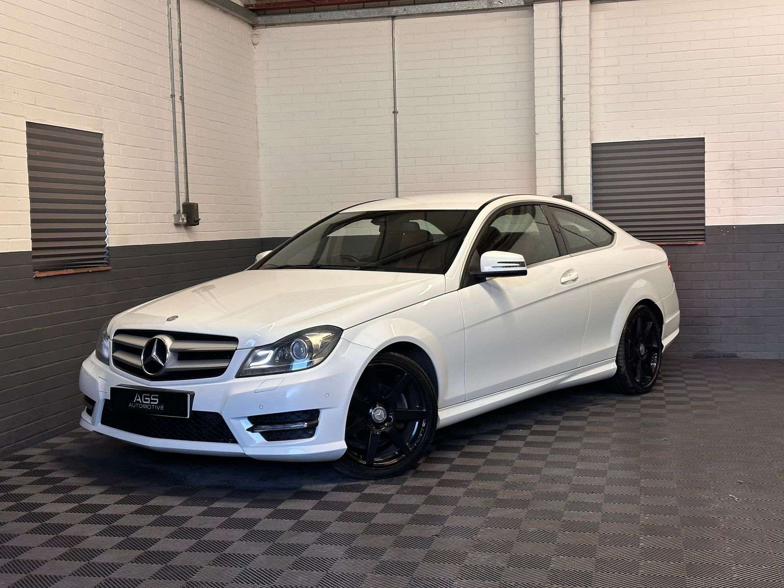 A 2013 MERCEDES-BENZ C CLASS 2.1 C220 CDI BlueEfficiency AMG Sport Coupe 2dr Diesel G-Tronic+ Euro 5 (s/s) (170 ps) A 2013 MERCEDES-BENZ C CLASS 2.1 C220 CDI BlueEfficiency AMG Sport Coupe 2dr Diesel G-Tronic+ Euro 5 (s/s) (170 ps)