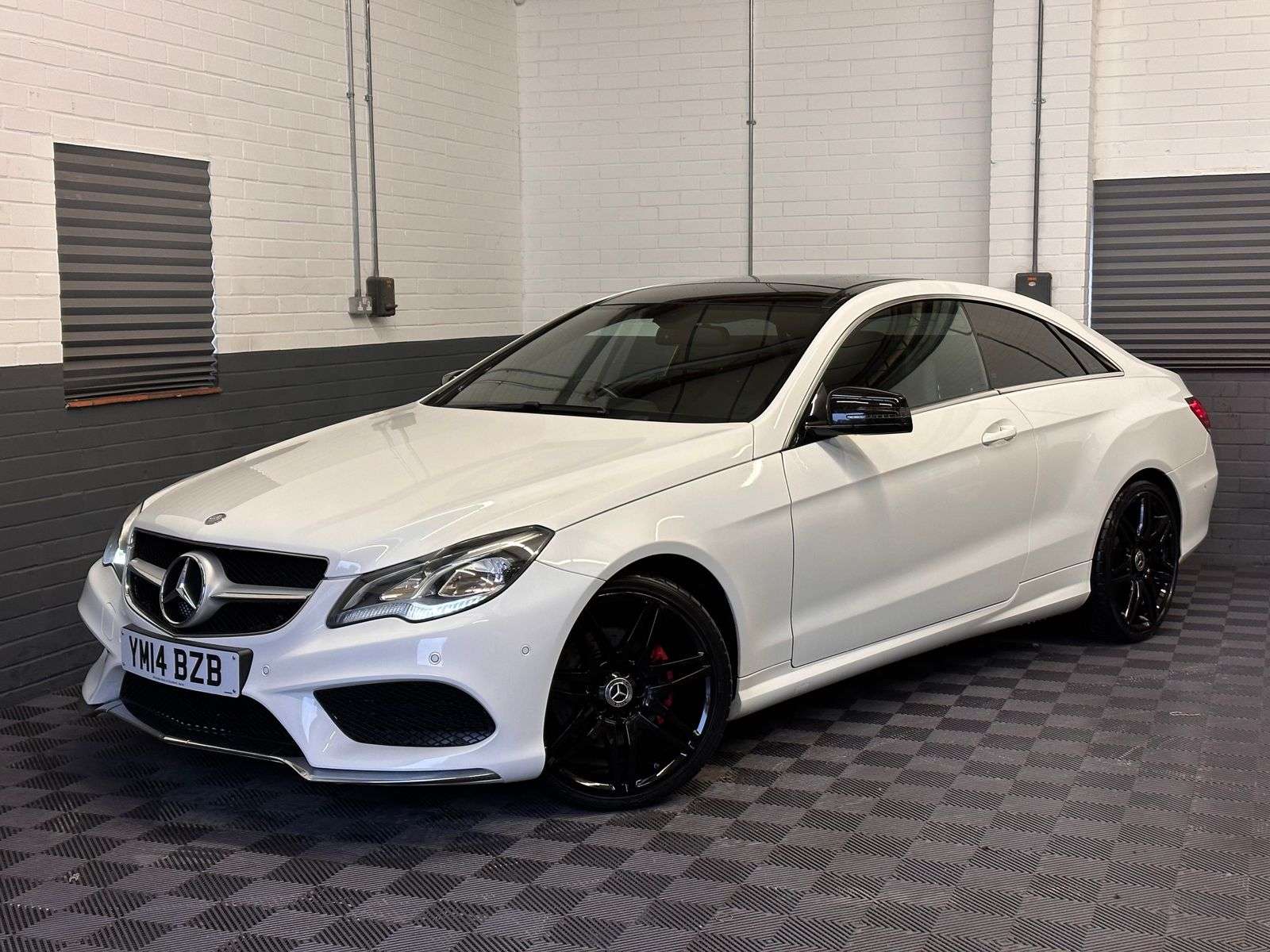 A 2014 MERCEDES-BENZ E CLASS 2.1 E250 CDI AMG Sport Coupe 2dr Diesel G-Tronic+ Euro 5 (s/s) (204 ps) A 2014 MERCEDES-BENZ E CLASS 2.1 E250 CDI AMG Sport Coupe 2dr Diesel G-Tronic+ Euro 5 (s/s) (204 ps)