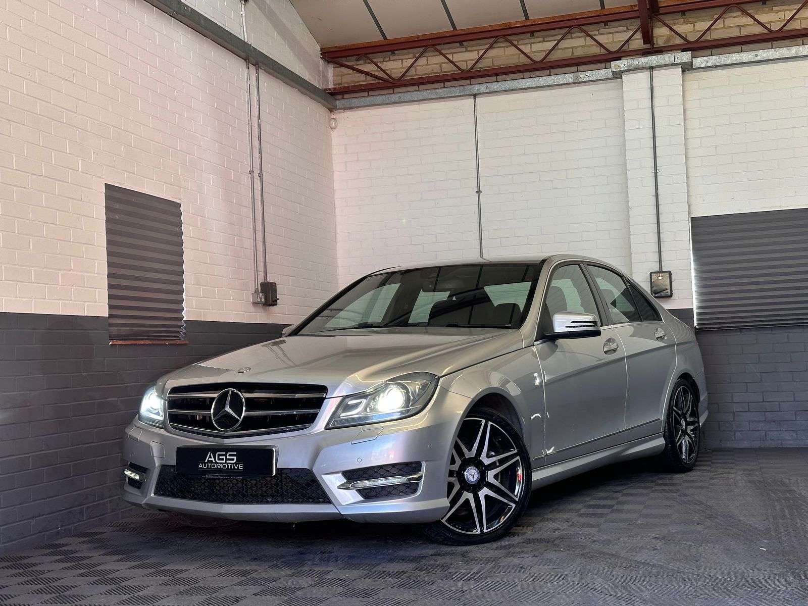 A 2013 MERCEDES-BENZ C CLASS 2.1 C250 CDI AMG Sport Plus Saloon 4dr Diesel G-Tronic+ Euro 5 (s/s) (204 ps) A 2013 MERCEDES-BENZ C CLASS 2.1 C250 CDI AMG Sport Plus Saloon 4dr Diesel G-Tronic+ Euro 5 (s/s) (204 ps)