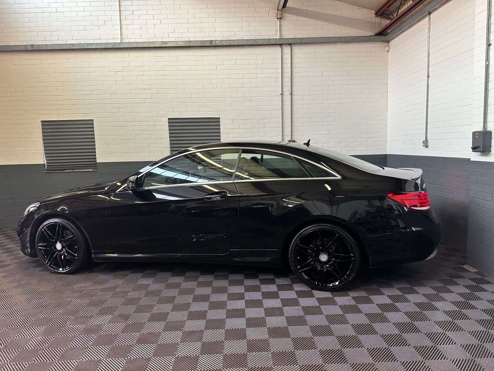 2016 MERCEDES-BENZ E CLASS 2016 MERCEDES-BENZ E CLASS