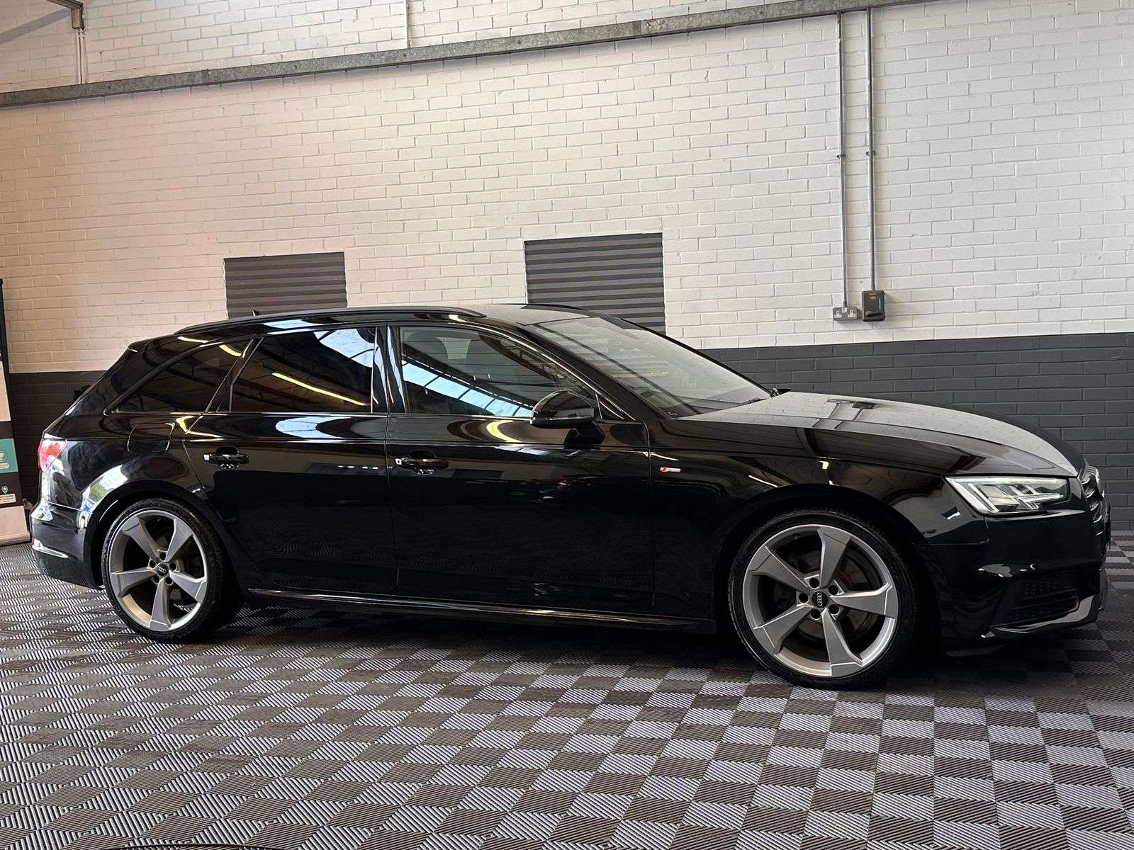 2018 AUDI A4 AVANT 2018 AUDI A4 AVANT