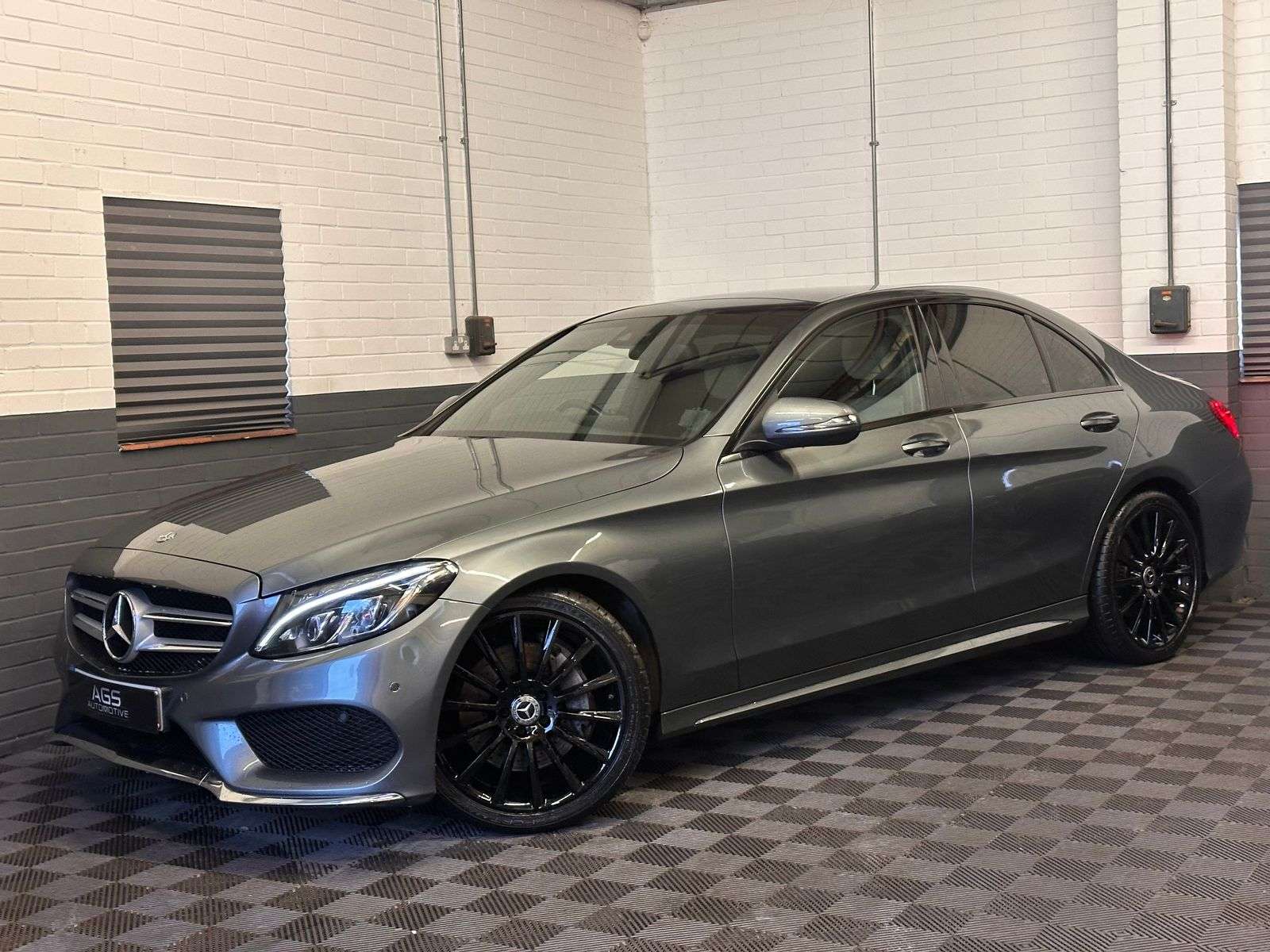 A 2017 MERCEDES-BENZ C CLASS 2.1 C250d AMG Line (Premium) Saloon 4dr Diesel G-Tronic+ Euro 6 (s/s) (204 ps) A 2017 MERCEDES-BENZ C CLASS 2.1 C250d AMG Line (Premium) Saloon 4dr Diesel G-Tronic+ Euro 6 (s/s) (204 ps)