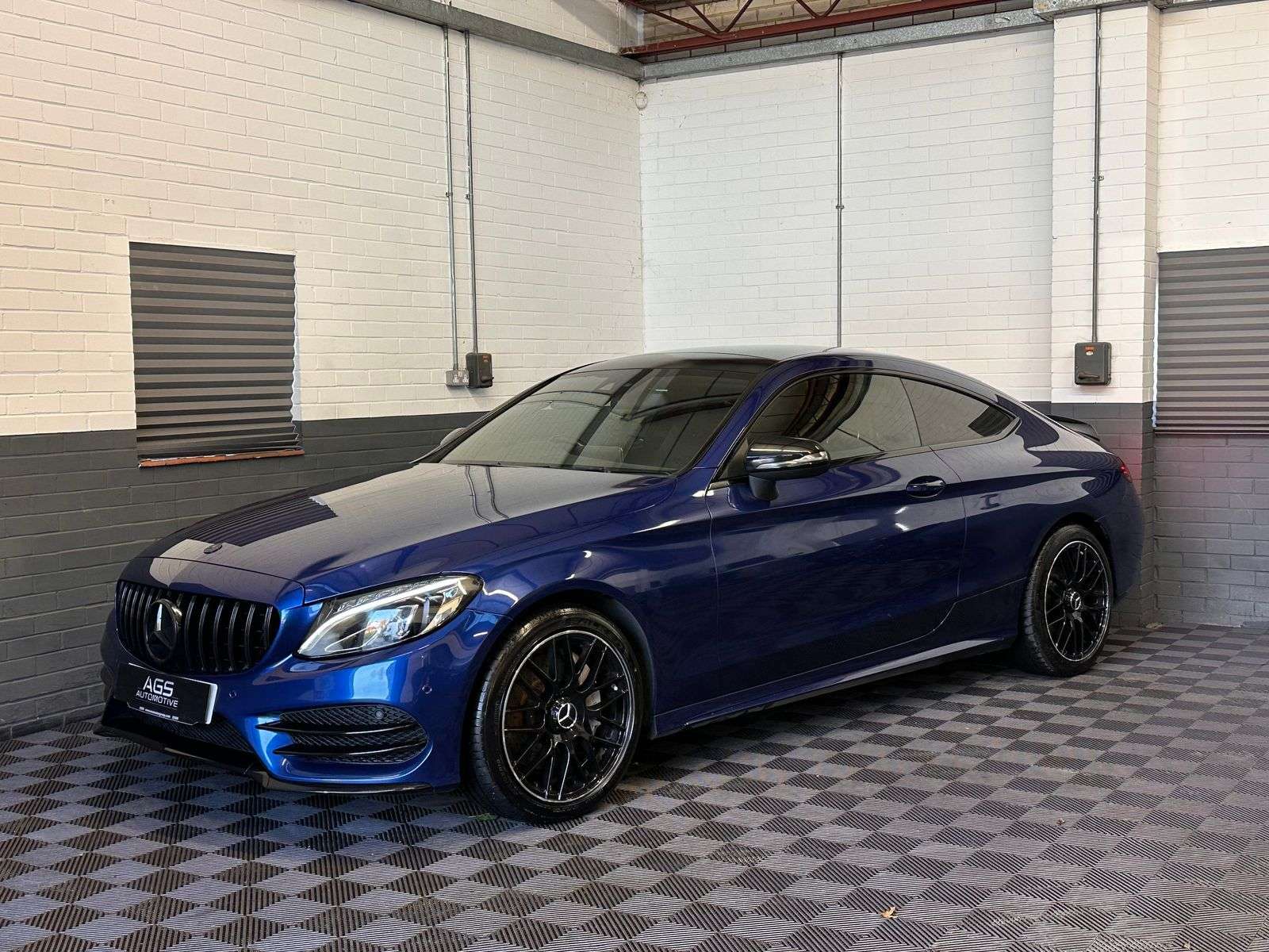 A 2016 MERCEDES C CLASS C 250 D AMG LINE PREMIUM PLUS A 2016 MERCEDES C CLASS C 250 D AMG LINE PREMIUM PLUS