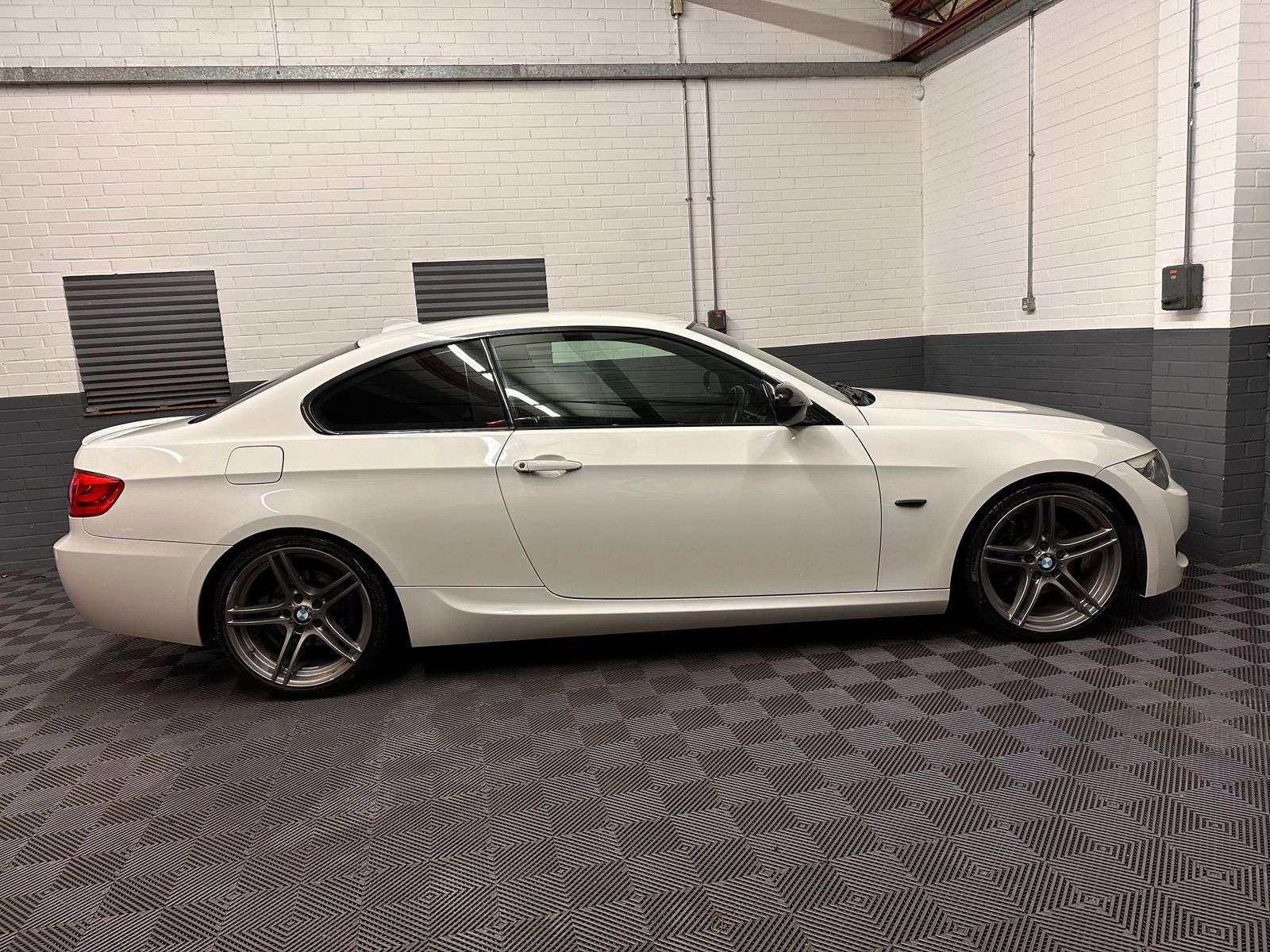 2012 BMW 3 SERIES 2012 BMW 3 SERIES