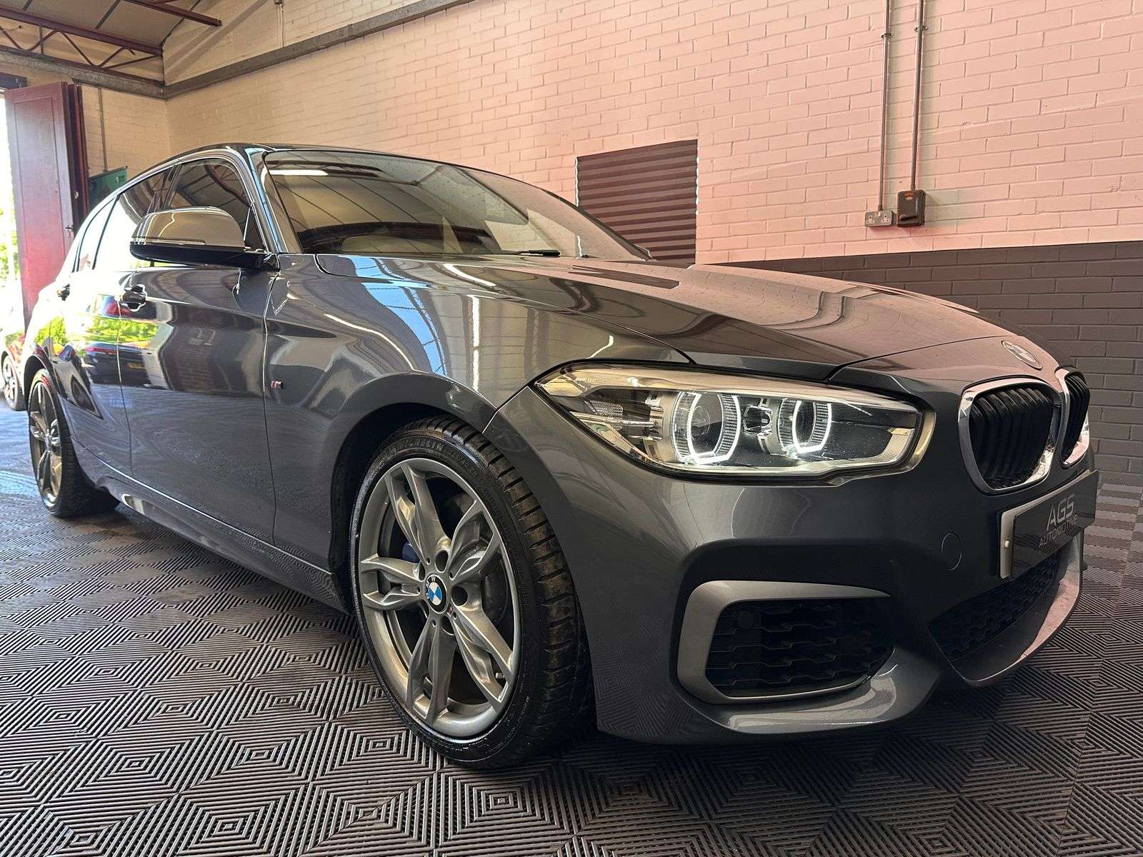 2017 BMW 1 SERIES 2017 BMW 1 SERIES