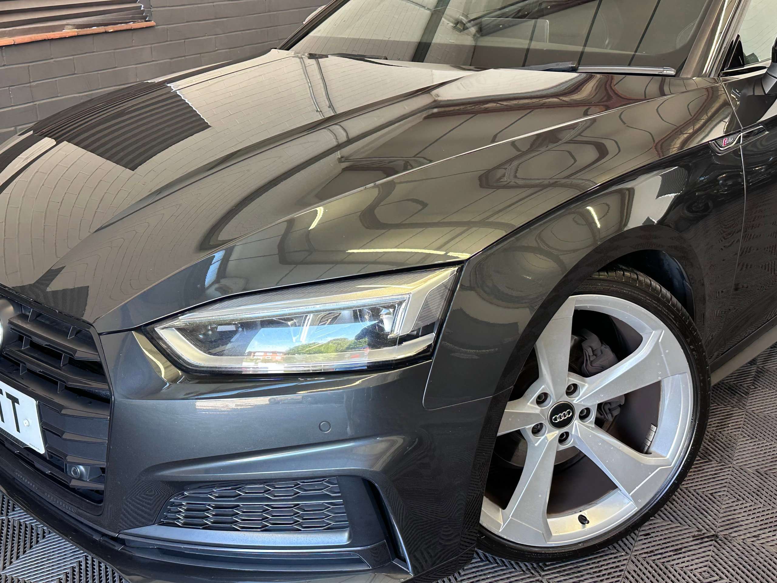 A 2019 AUDI A5 2.0 TFSI 40 Black Edition Coupe 2dr Petrol S Tronic Euro 6 (s/s) (190 ps) A 2019 AUDI A5 2.0 TFSI 40 Black Edition Coupe 2dr Petrol S Tronic Euro 6 (s/s) (190 ps)