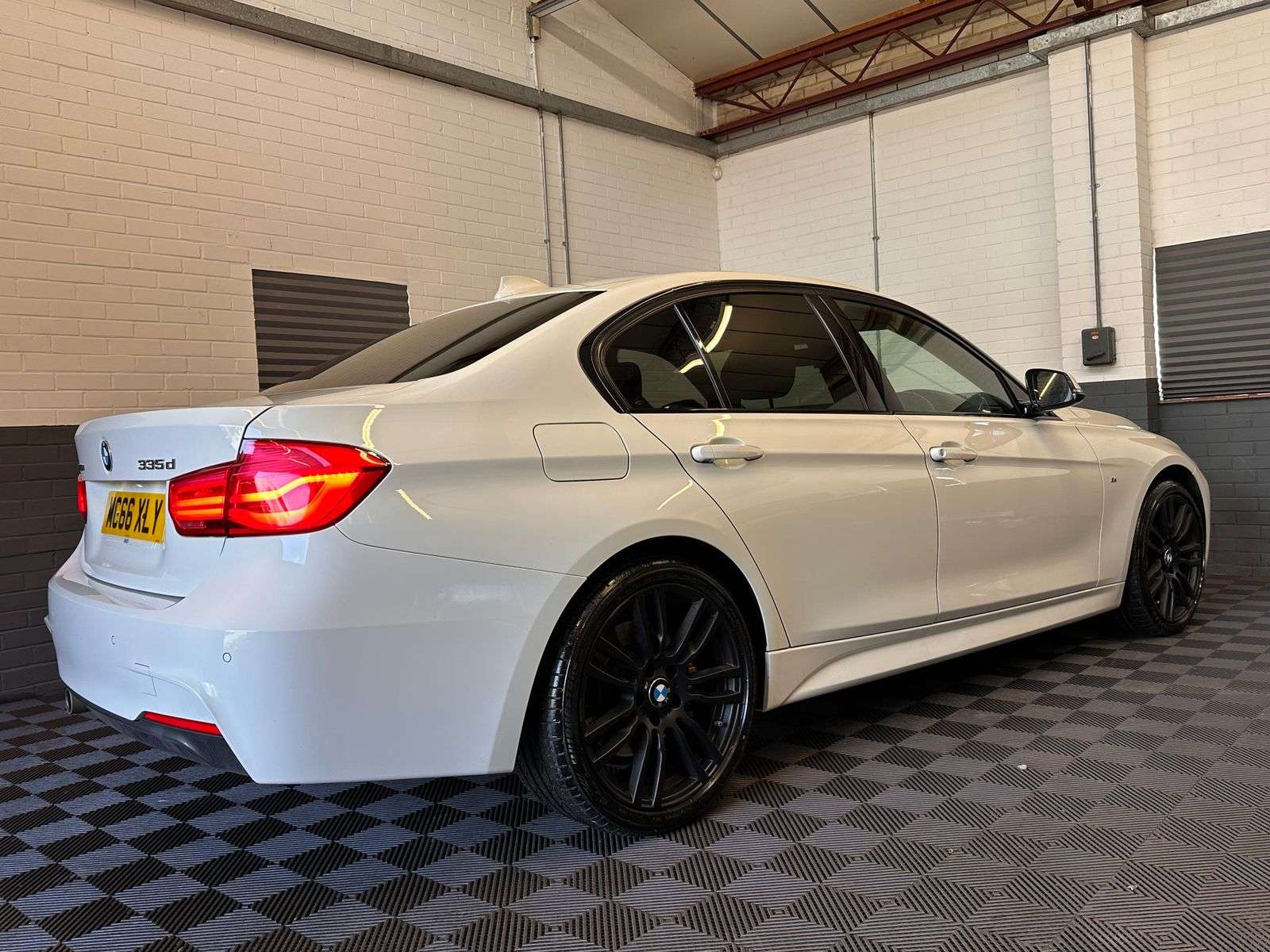2017 BMW 3 SERIES 2017 BMW 3 SERIES