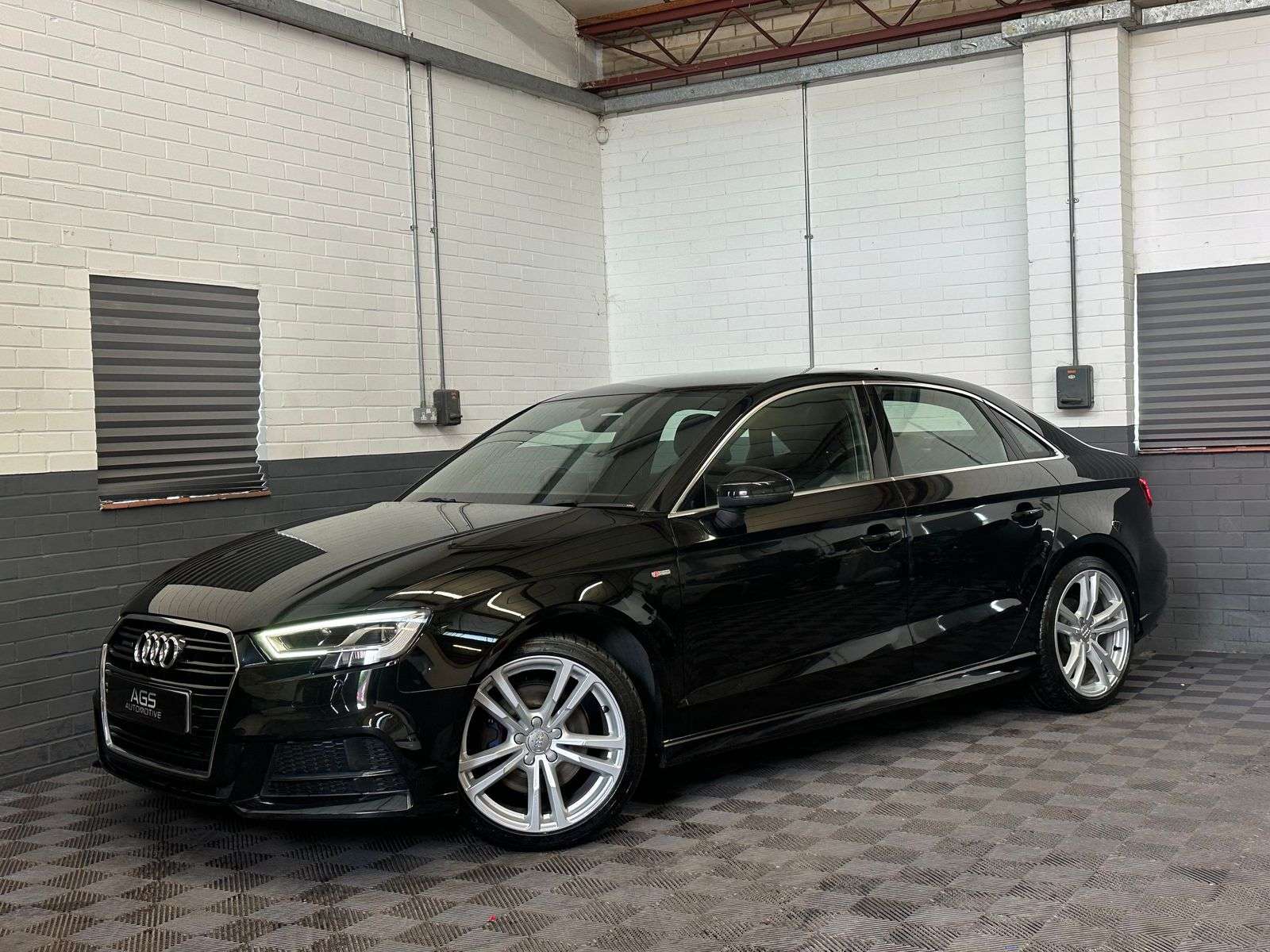 A 2019 AUDI A3 2.0 TFSI 40 S line Saloon 4dr Petrol S Tronic quattro Euro 6 (s/s) (190 ps) A 2019 AUDI A3 2.0 TFSI 40 S line Saloon 4dr Petrol S Tronic quattro Euro 6 (s/s) (190 ps)