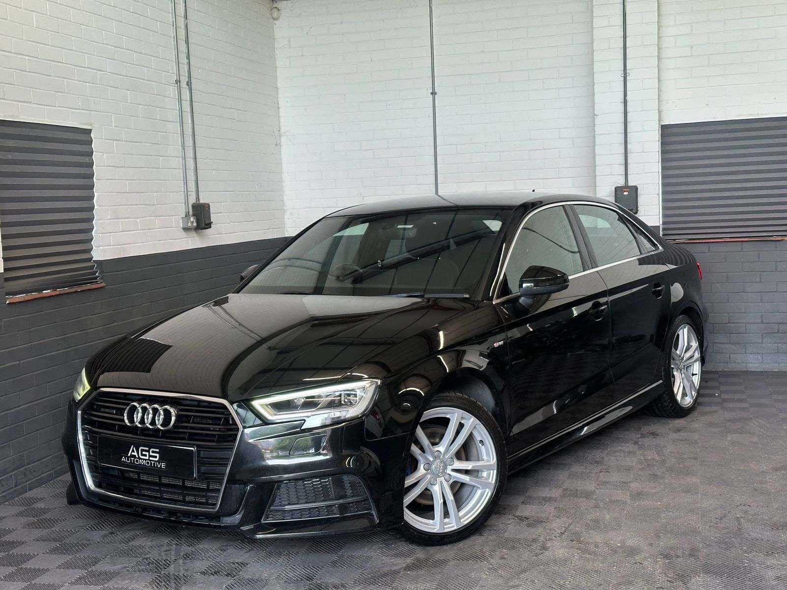 A 2019 AUDI A3 2.0 TFSI 40 S line Saloon 4dr Petrol S Tronic quattro Euro 6 (s/s) (190 ps) A 2019 AUDI A3 2.0 TFSI 40 S line Saloon 4dr Petrol S Tronic quattro Euro 6 (s/s) (190 ps)