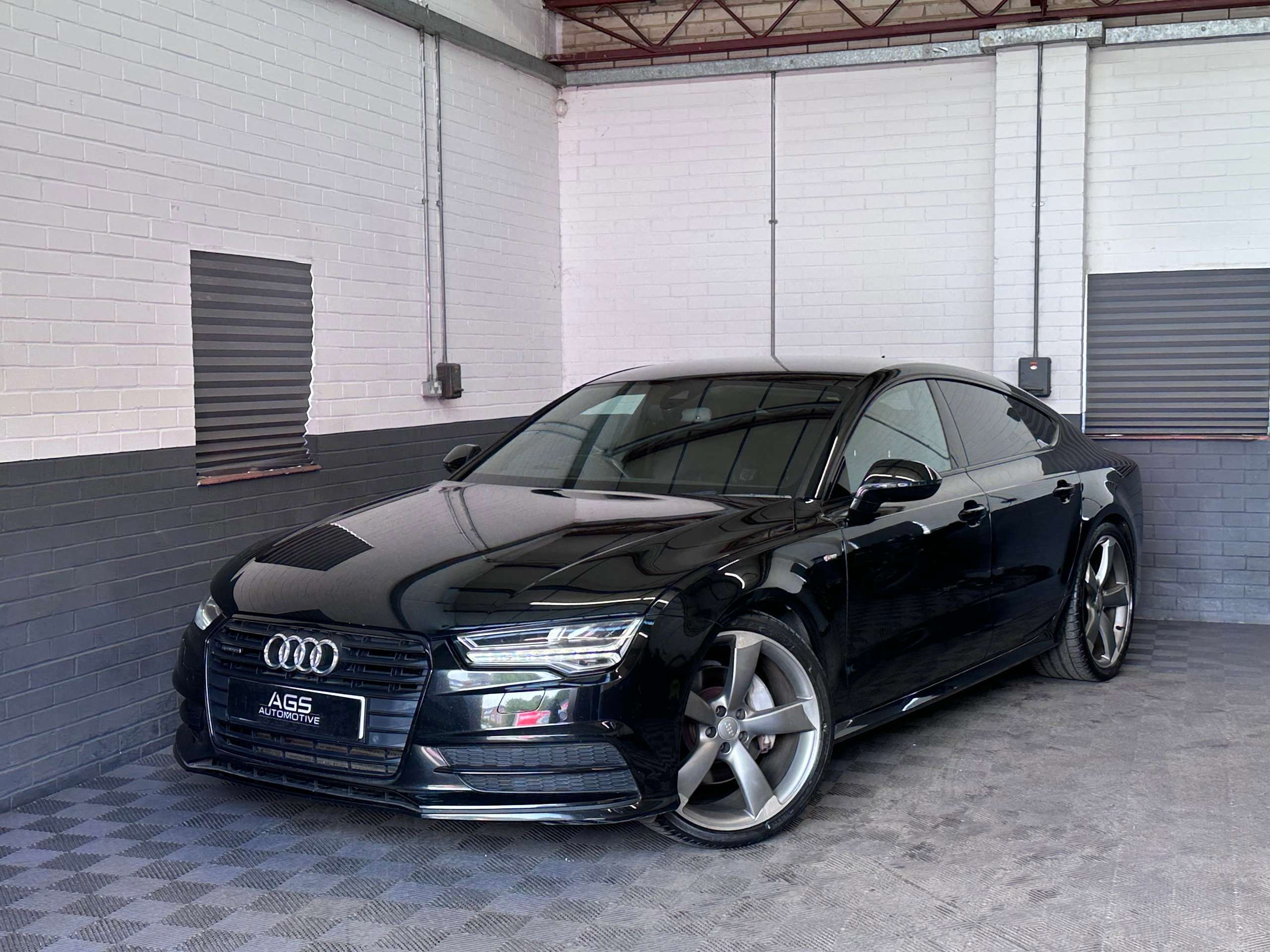 A 2016 AUDI A7 3.0 TDI V6 Black Edition Sportback 5dr Diesel S Tronic quattro Euro 6 (s/s) (272 ps) A 2016 AUDI A7 3.0 TDI V6 Black Edition Sportback 5dr Diesel S Tronic quattro Euro 6 (s/s) (272 ps)